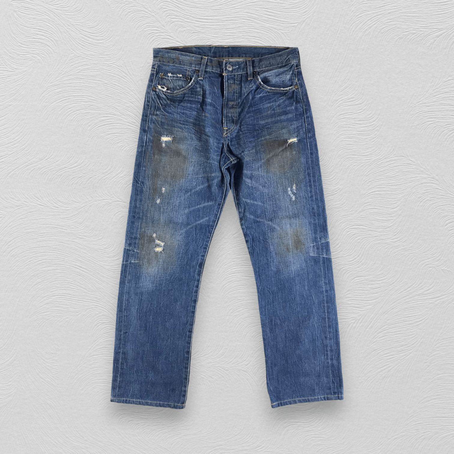 Levi's Vintage Levis 501 Jeans Dirty Blue Denim KJ2421 Size US 32 / EU 48 - 1 Thumbnail