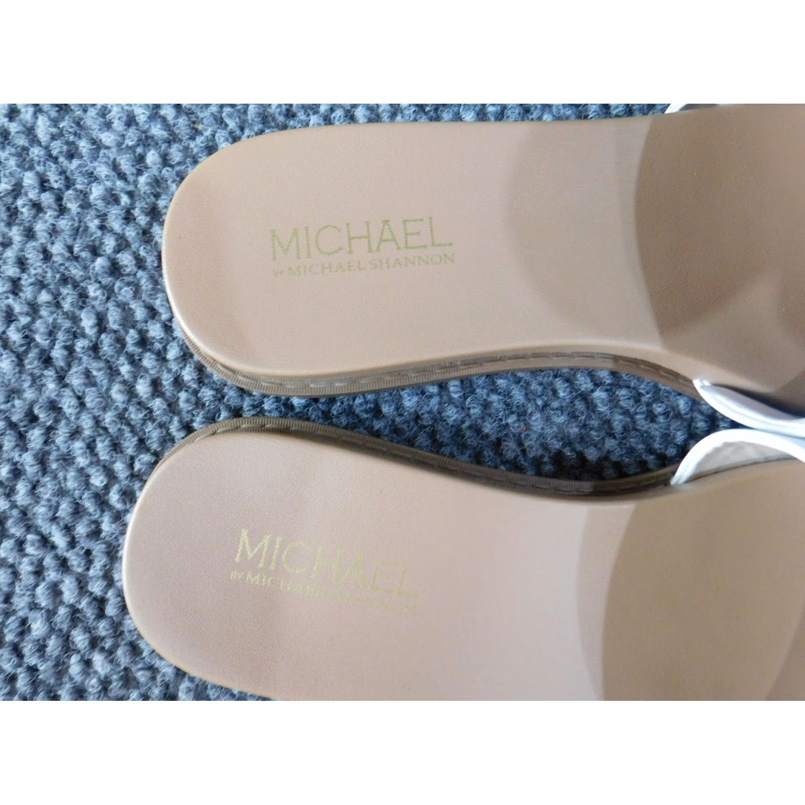 Vintage VINTAGE Michael Shannon Womens Sandals 9 White slip on slides Size US 9 / IT 39 - 3 Thumbnail