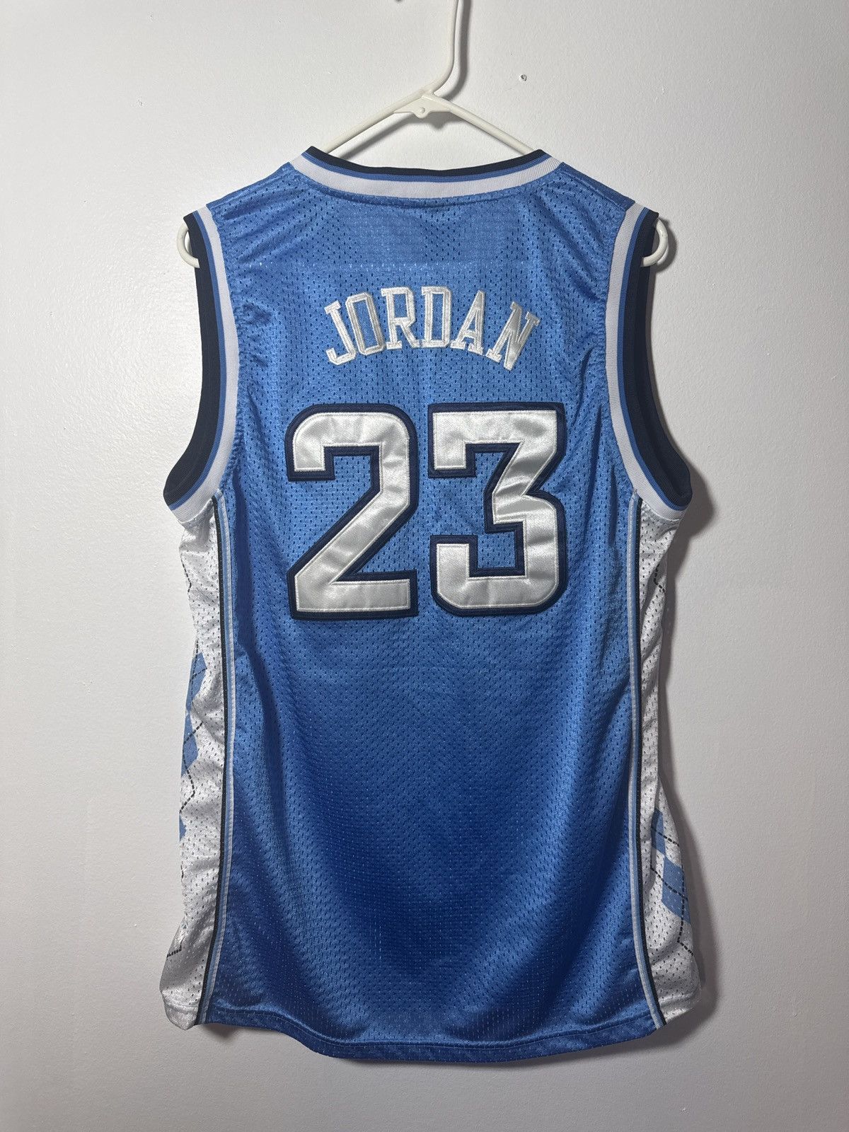 Jordan Brand UNC Micheal Jordan Jersey Size US M / EU 48-50 / 2 - 2 Thumbnail