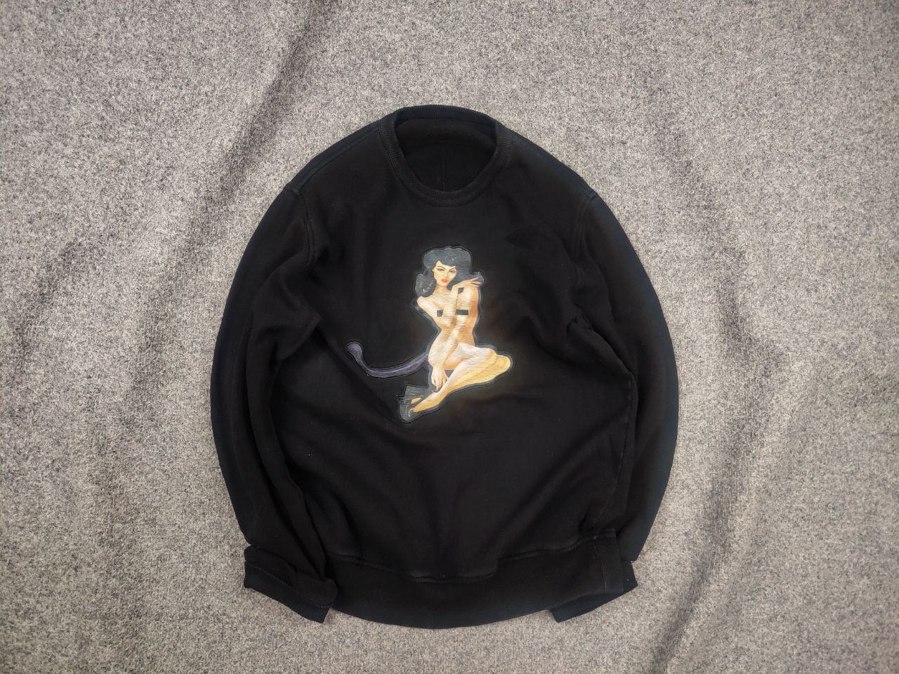 Givenchy Givenchy Girl Logo Embroidery Authentic Crewneck Sweatshirt Size US S / EU 44-46 / 1 - 1 Thumbnail