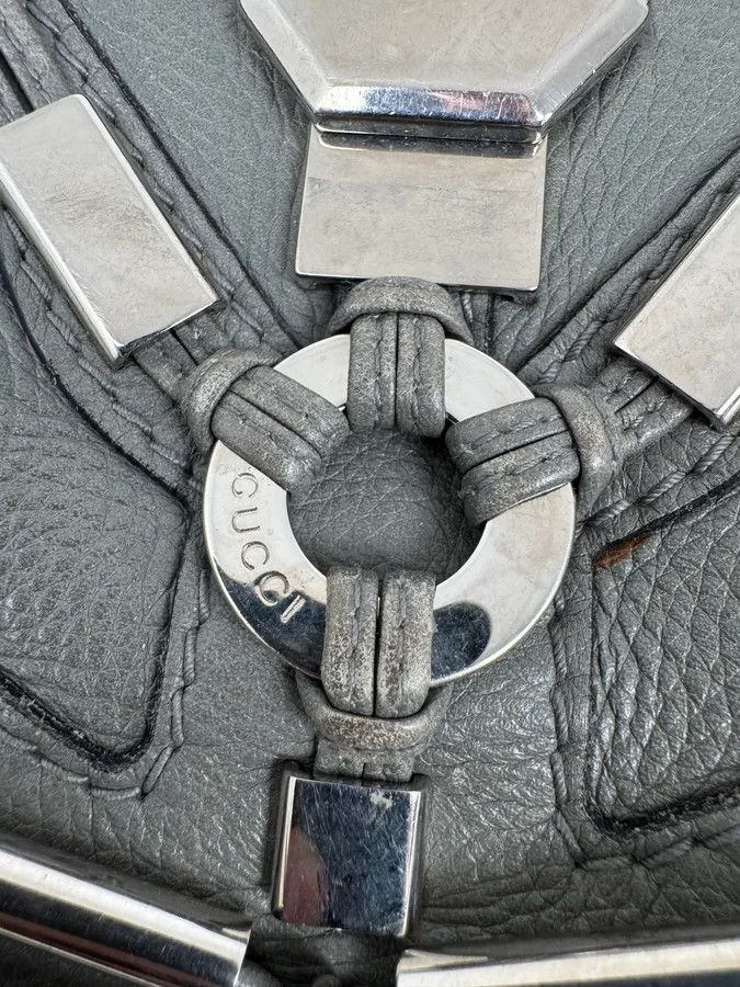 Gucci SS2010 Gucci Runway Techno Horsebit Grey Leather Hobo Bag by Frida Giannini Size ONE SIZE - 6 Thumbnail