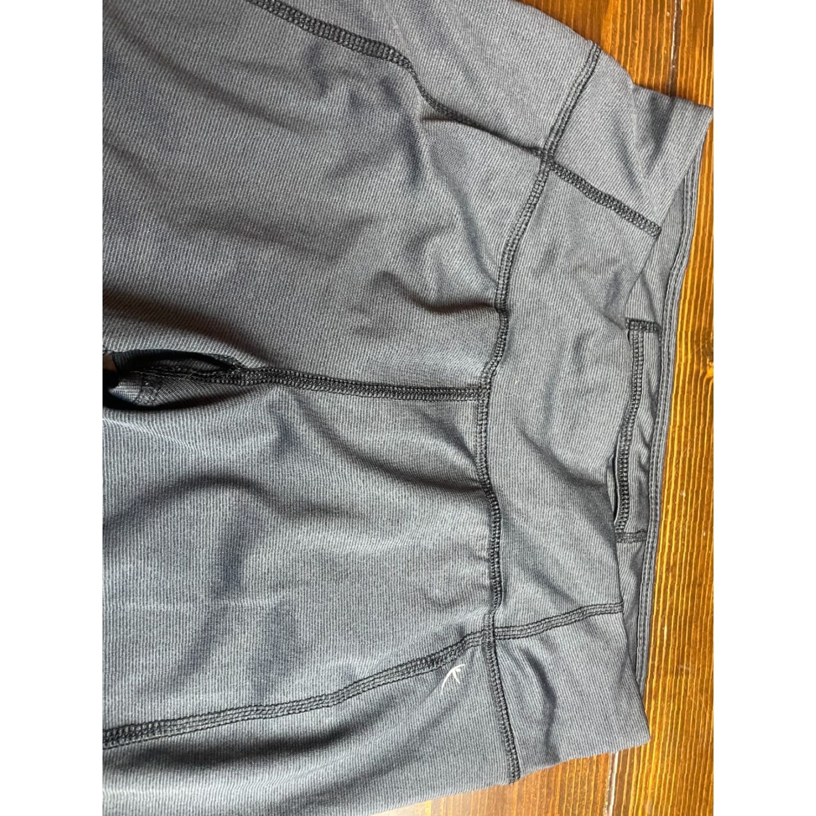 Vintage Danskin Pants Women's Small (4-6) Gray Capri Leggings Activewear Fitted Size 28" / US 6 / IT 42 - 7 Thumbnail