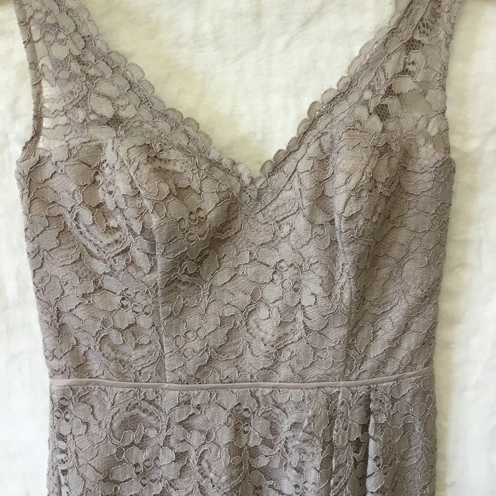 Other David Bridal Short Mocha Lace Dress with V-Neck Size XS / US 0-2 / IT 36-38 - 4 Thumbnail