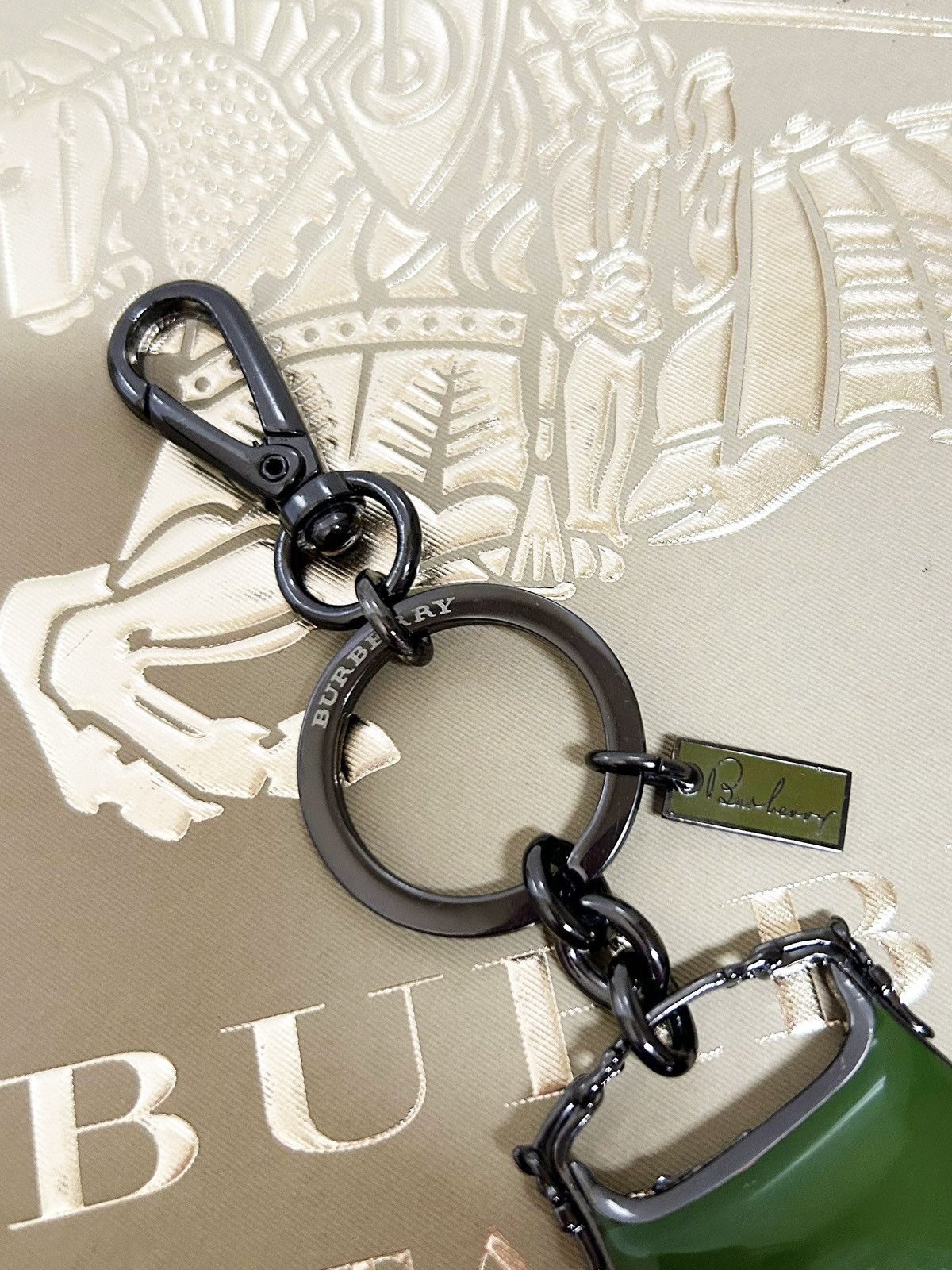 Burberry Authentic Burberry New Metal Green Mini Bag Charm / Keychain Size ONE SIZE - 10 Thumbnail