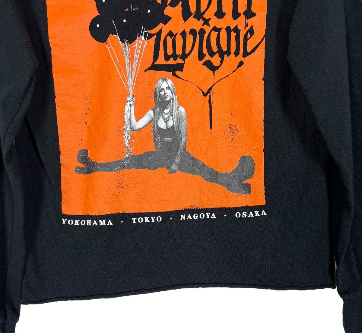 Band Tees × Vintage Avril Lavigne Bite Me Long Sleeve Tour Tee Size US S / EU 44-46 / 1 - 5 Thumbnail