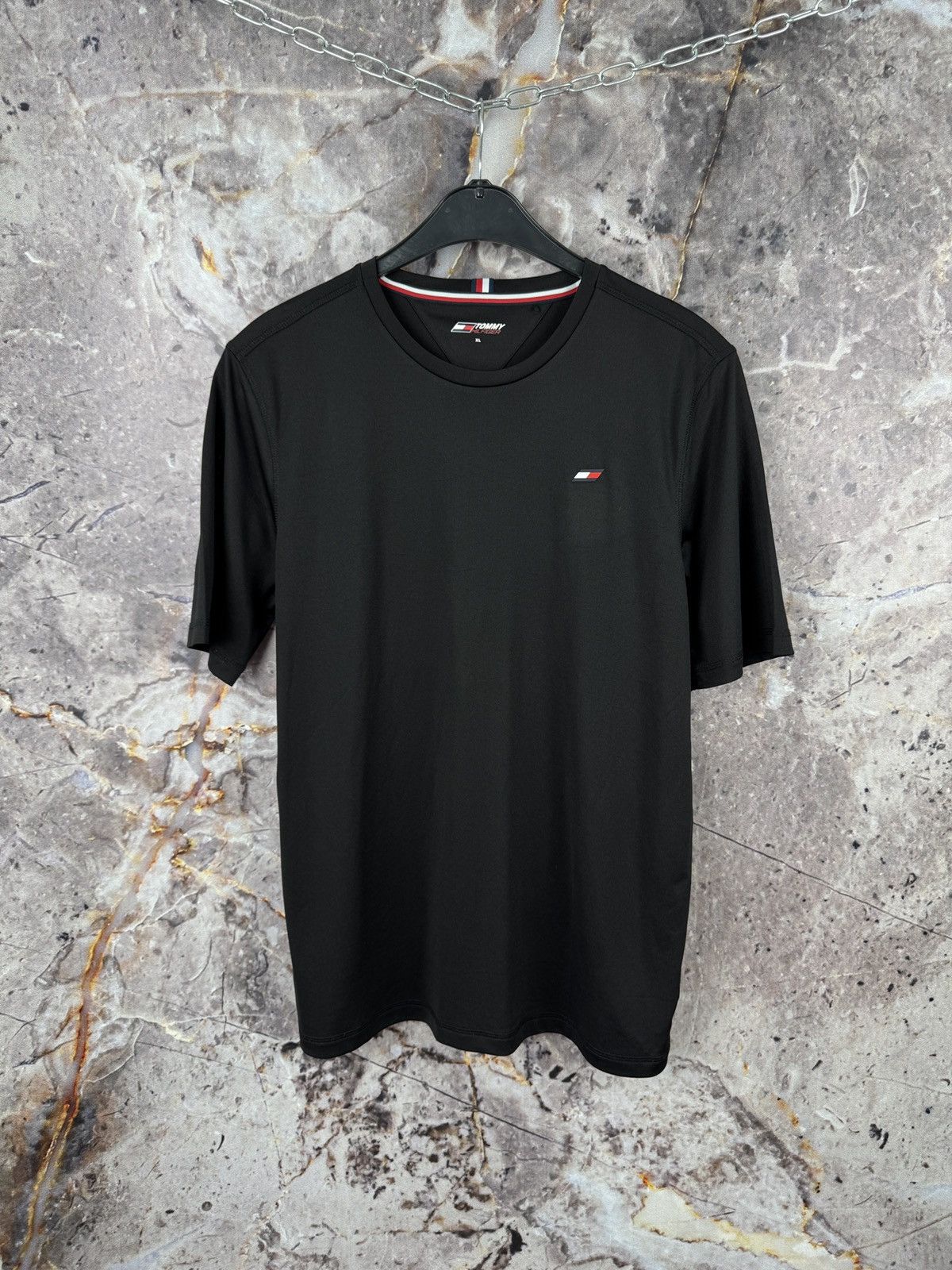 Tommy Hilfiger Men’s Tommy Hilfiger Black T-Shirt Sportswear Size XL Size US XL / EU 56 / 4 - 1 Thumbnail