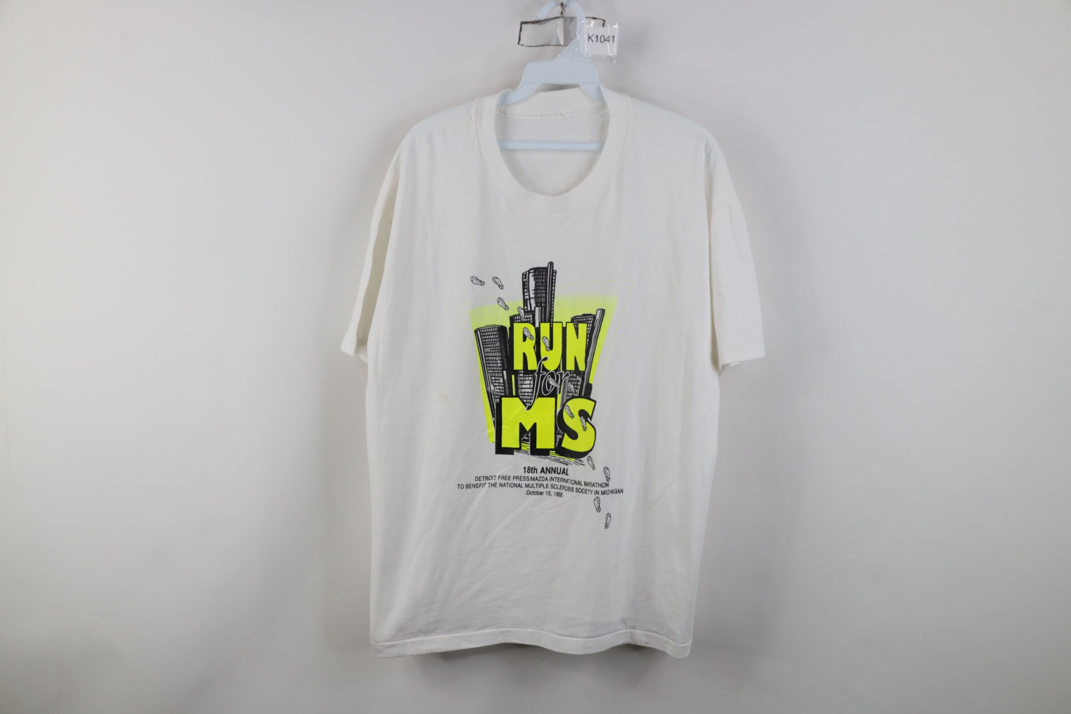 Vintage Vintage 90s Run For MS Detroit Free Press Marathon T-Shirt Size US L / EU 52-54 / 3 - 1 Thumbnail