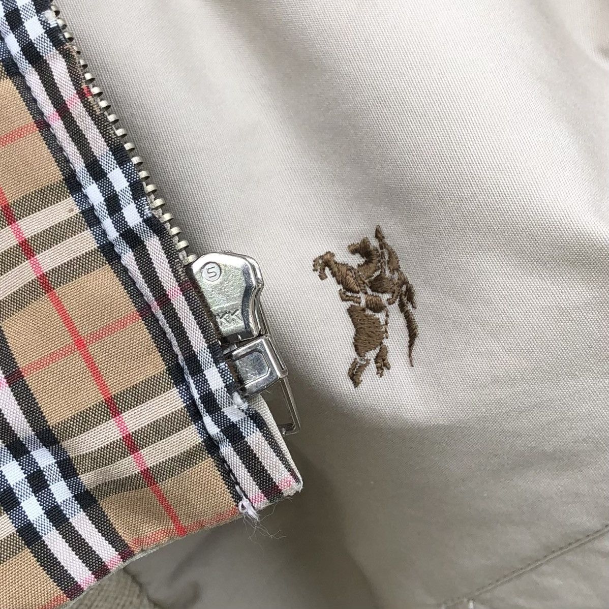 Burberry VTG Burberrys Embroidery Logo Lined Novacheck Bomber Jacket Size US M / EU 48-50 / 2 - 13 Thumbnail