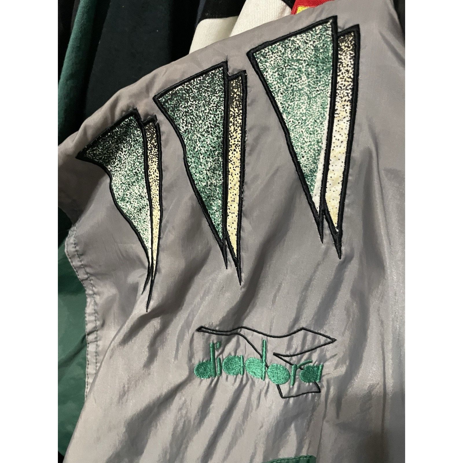Diadora Size L-Vintage 90's Diadora Jacket with hood Men Green Nylon Size US L / EU 52-54 / 3 - 4 Thumbnail