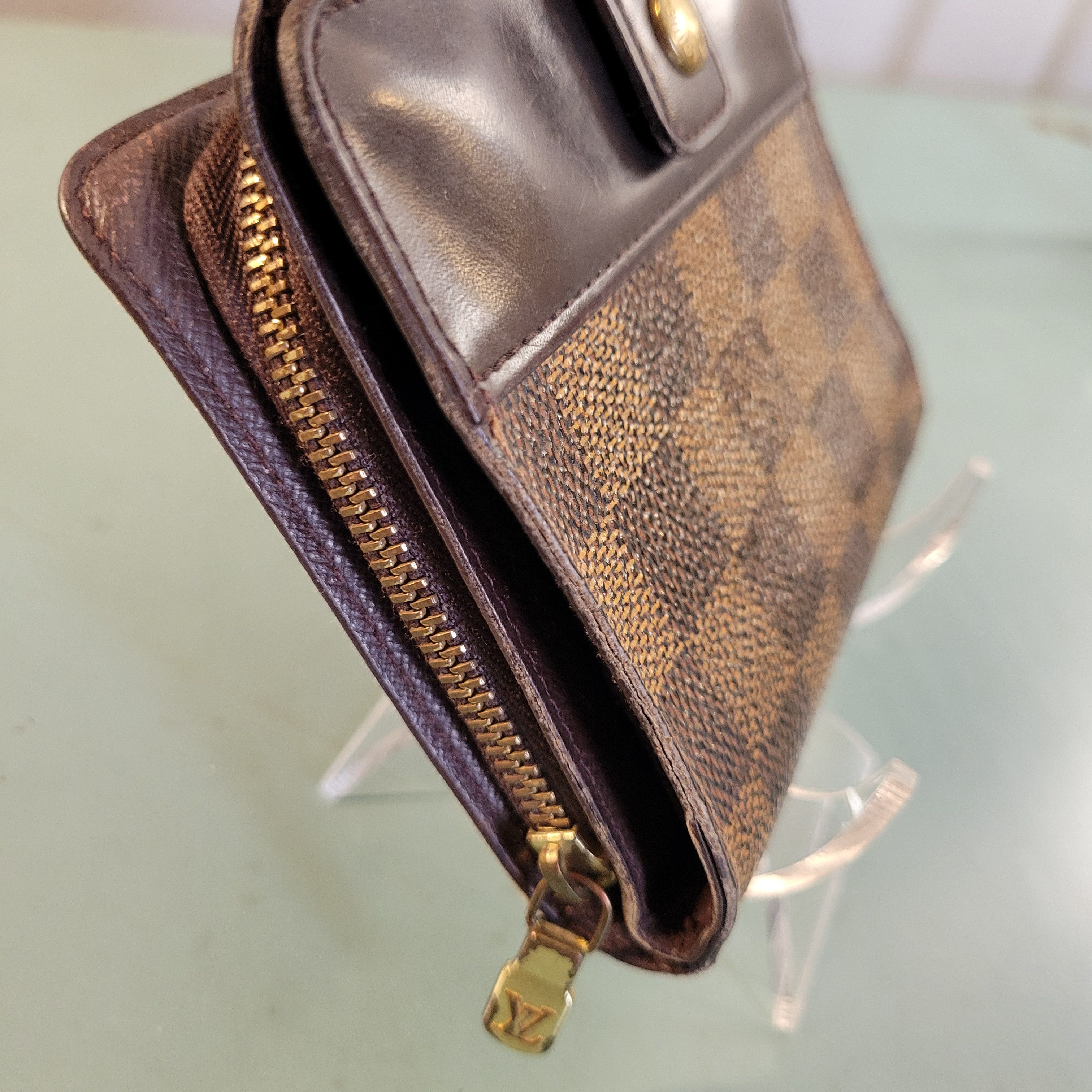 Louis Vuitton Louis Vuitton LV Damier Ebene Vintage Compact Wallet Size ONE SIZE - 5 Thumbnail