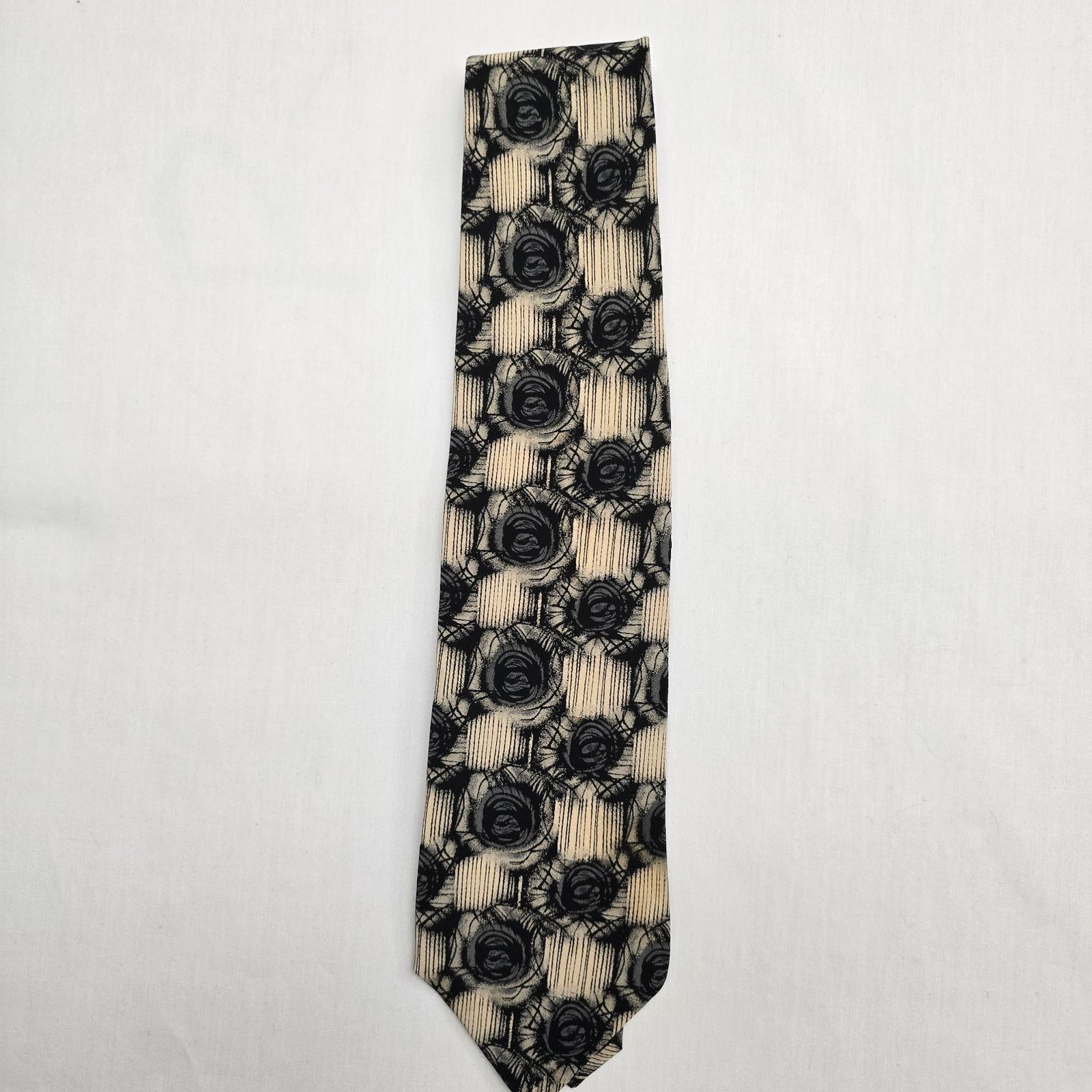 Ralph Marlin Zylos George Machado 100% Silk Black Beige Rose Design Tie Size ONE SIZE - 1 Thumbnail