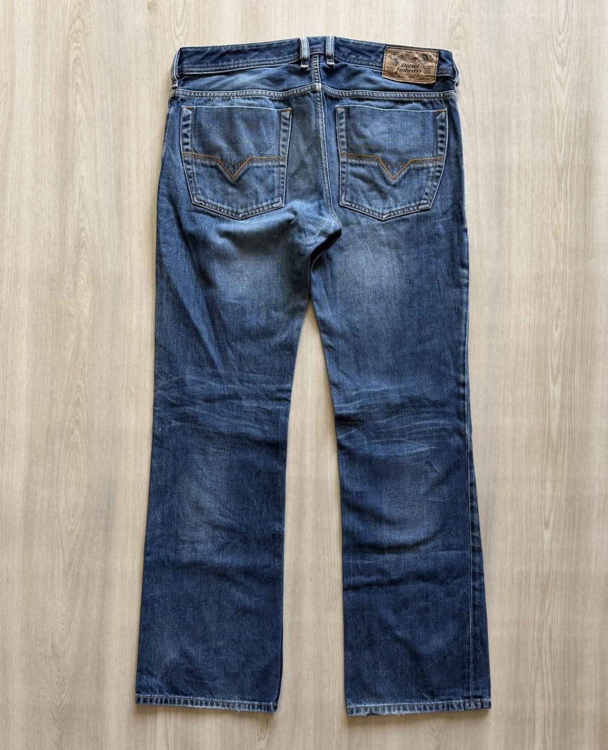 Diesel Diesel Jeans Zatiny Bootcut Denim Sz 36x34 *36x33 Size US 36 / EU 52 - 1 Thumbnail