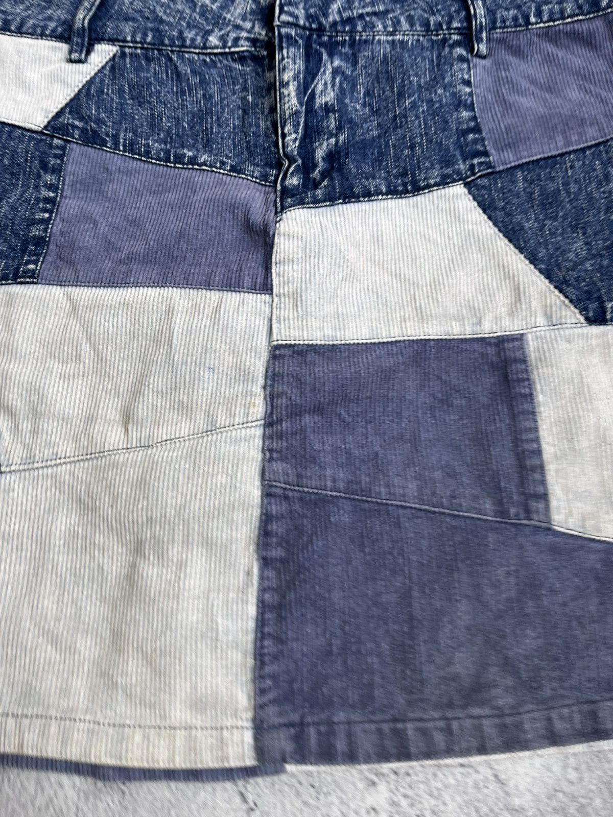 Vintage Vintage Y2K faded patchwork denim/corduroy mini skirt Size 30" / US 8 / IT 44 - 5 Thumbnail