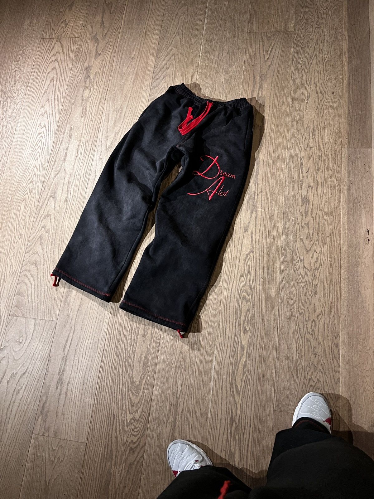 Other Dreamalot - Oversized jogger (Small 28 - 30 / 104cm Length ) Size US 30 / EU 46 - 1 Thumbnail