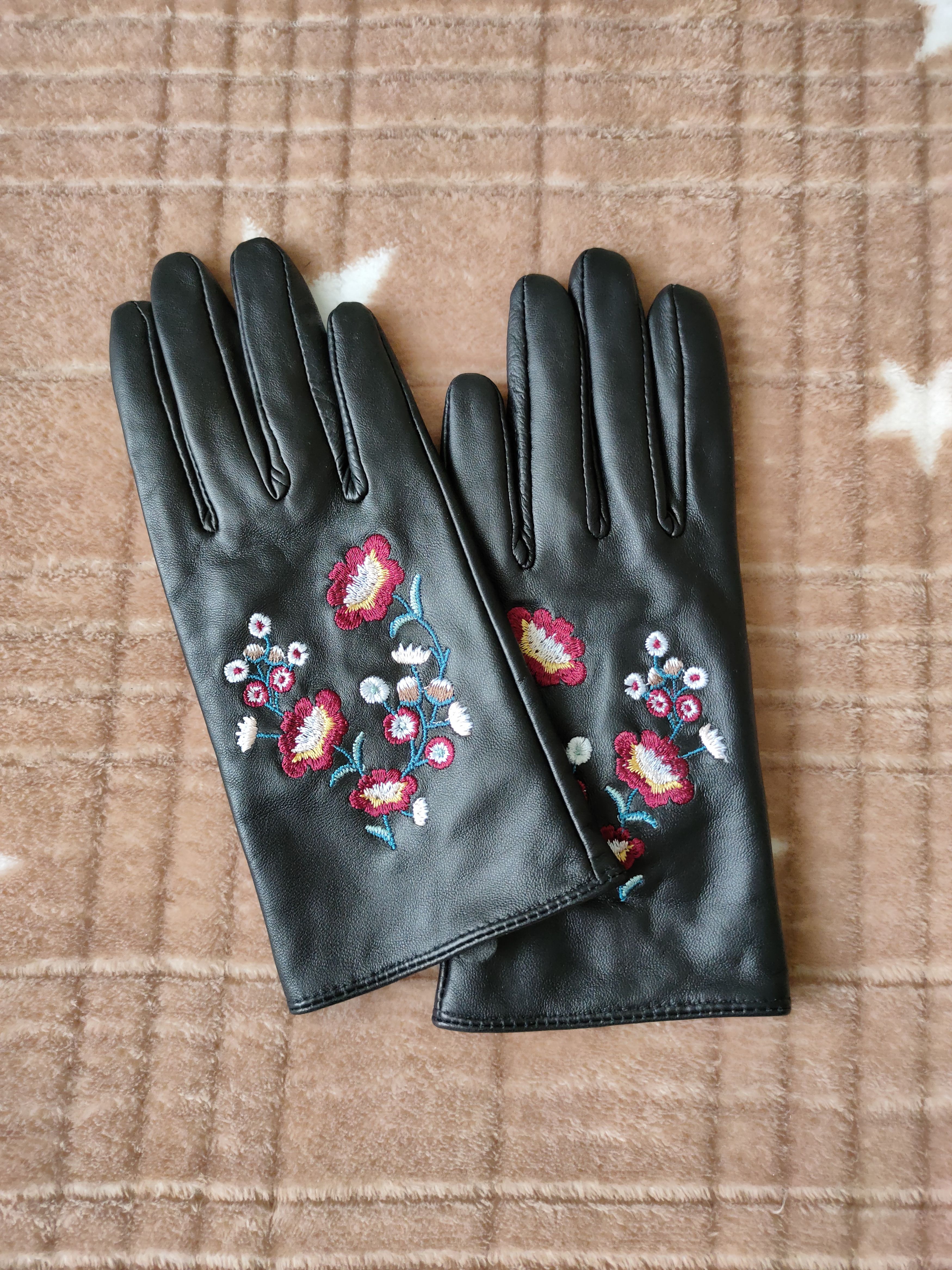 NEXT Woman's Leather Gloves Next S Embroidered Pattern Of Flowers Size ONE SIZE - 6 Thumbnail