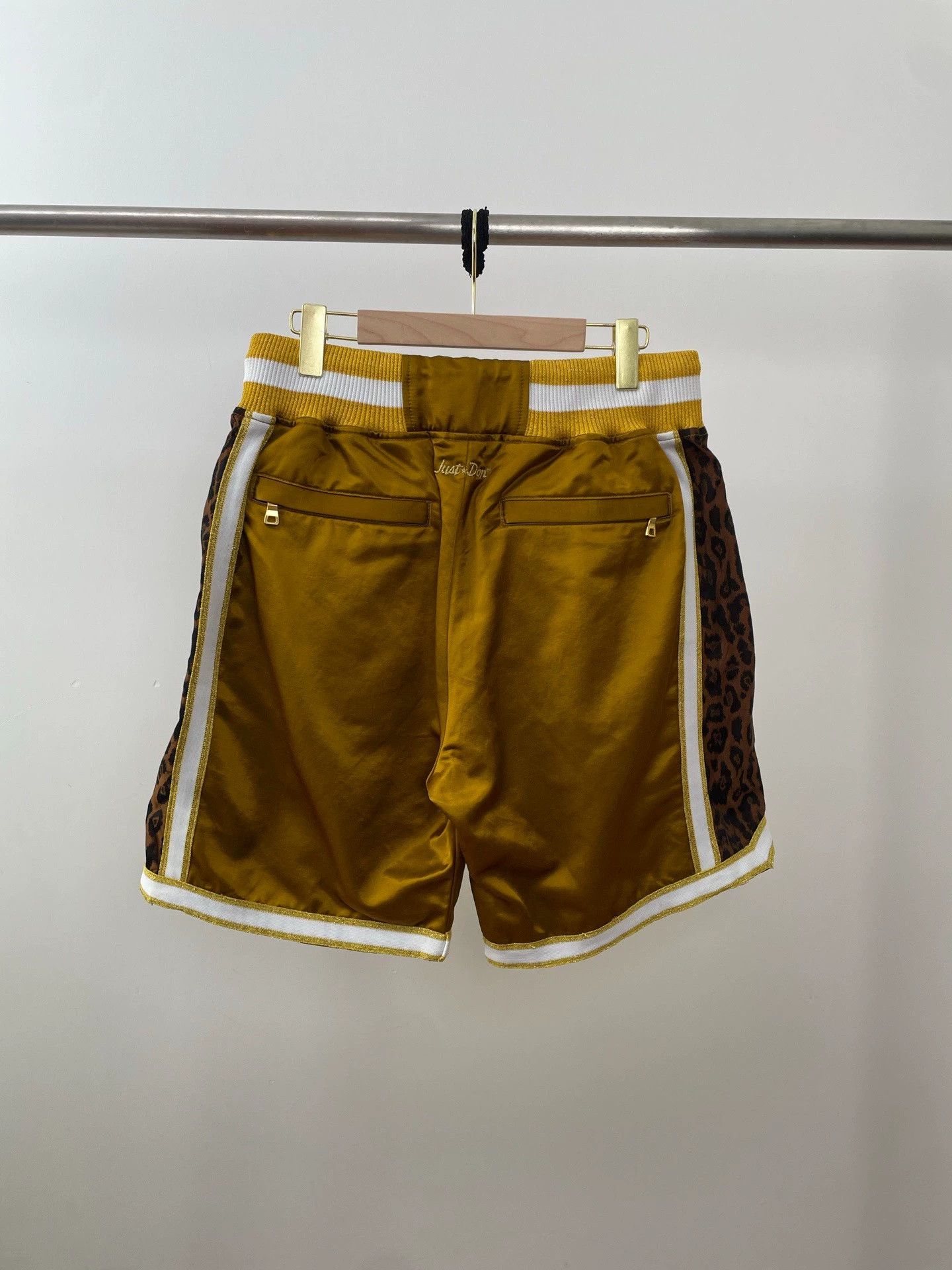 Other Just Don Leopard Print Side Velvet Shorts M GD Worn Size 27" / US 4 / IT 40 - 2 Thumbnail