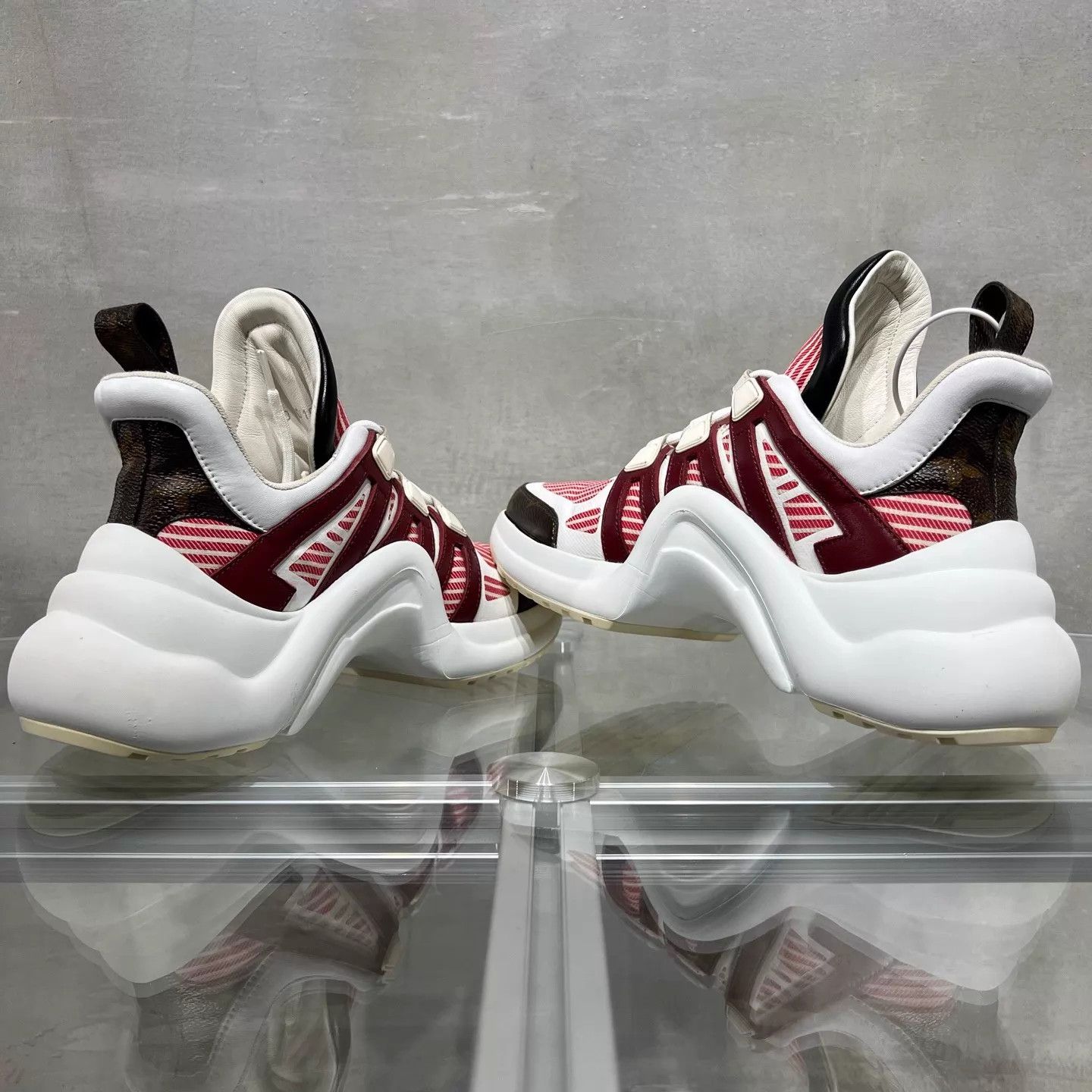 Louis Vuitton LV Archlight White Red Monogram Sneakers UK3/37 Size US 6.5 / IT 36.5 - 5 Thumbnail