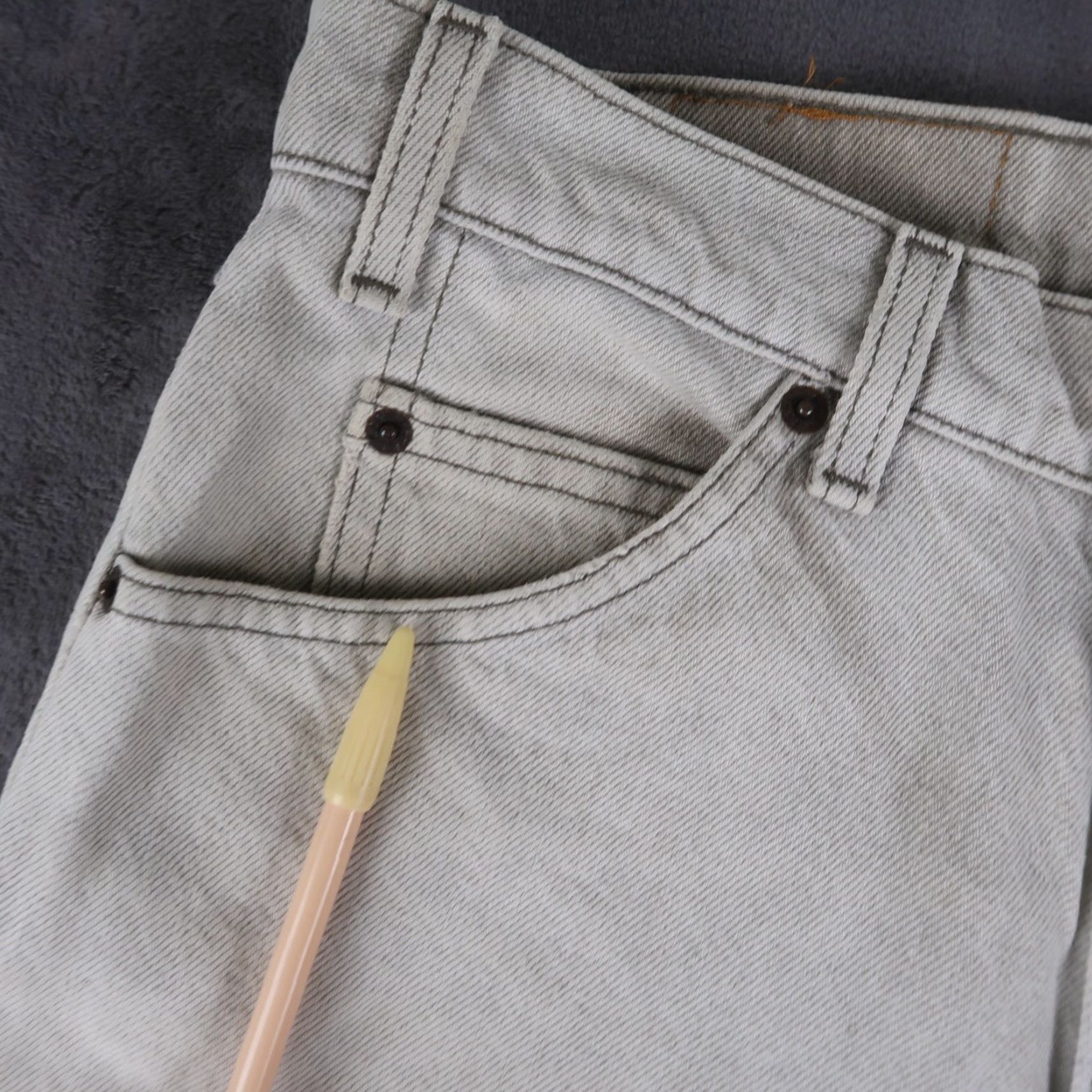 Levi's VINTAGE Levi's 550 Jeans Mens Regular 32x30 Gray Denim 90s USA Made Relaxed Fit 5-Pocket Distressed Size US 32 / EU 48 - 7 Thumbnail
