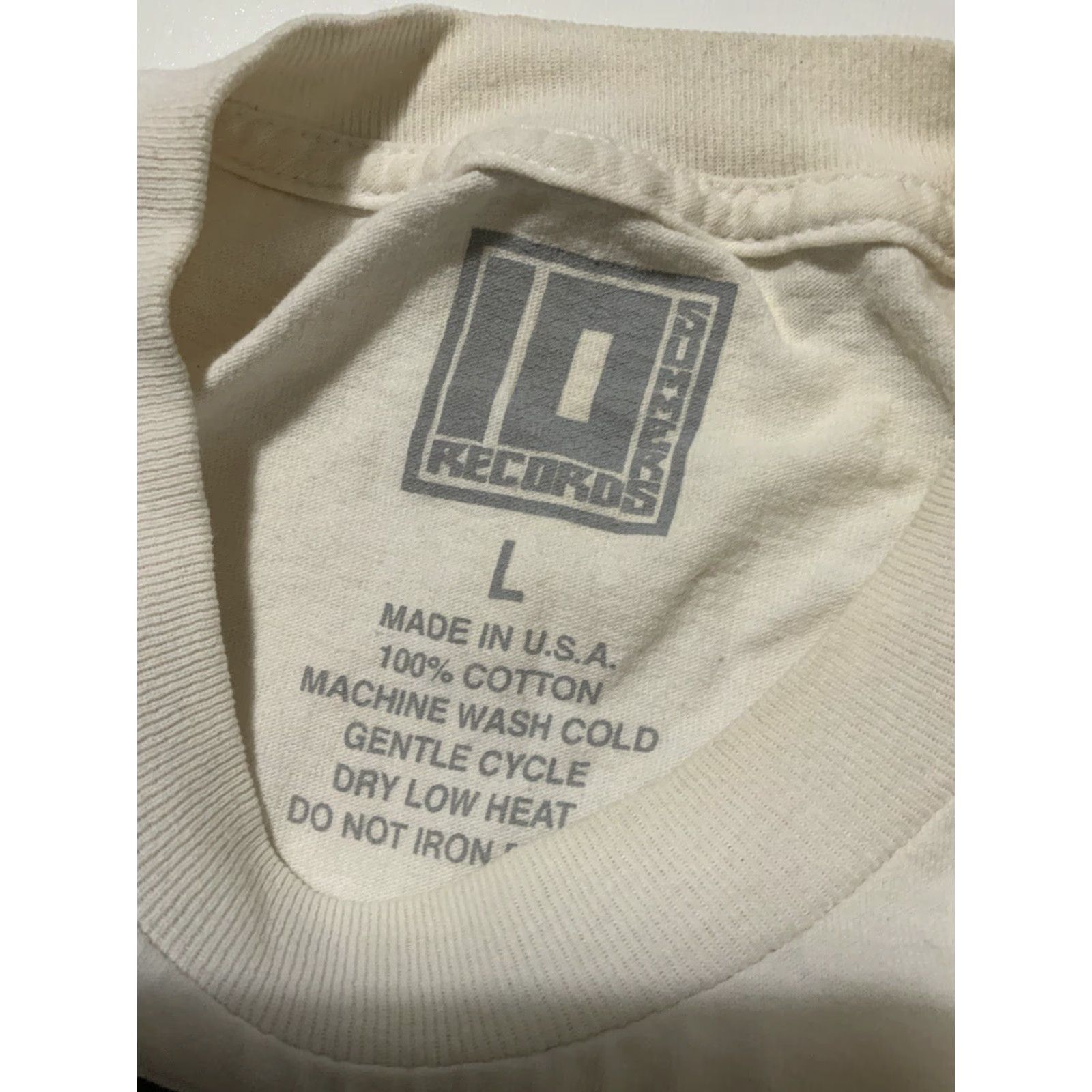 Vintage VINTAGE 10 Summers Records DJ Mustard Los Angeles Hip Hop Rap Merch White T-Shirt Sz. L Men Shirt Hip Hop Summer Graphics Angel 90s Mens Size US L / EU 52-54 / 3 - 6 Thumbnail