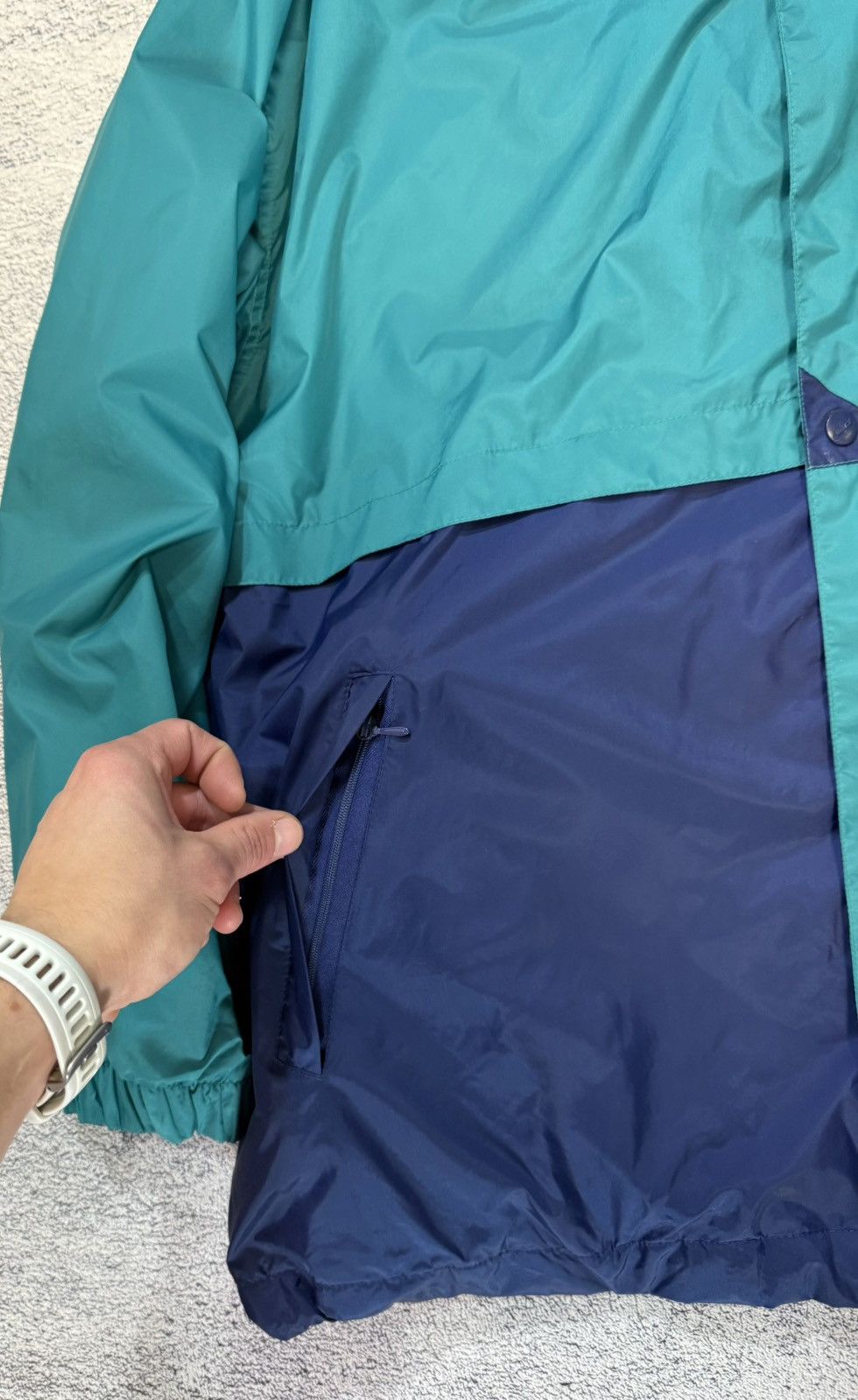 Nike Nike Vintage Windbreaker Jacket Men M Hooded Nylon Retro 90s Size US M / EU 48-50 / 2 - 7 Thumbnail