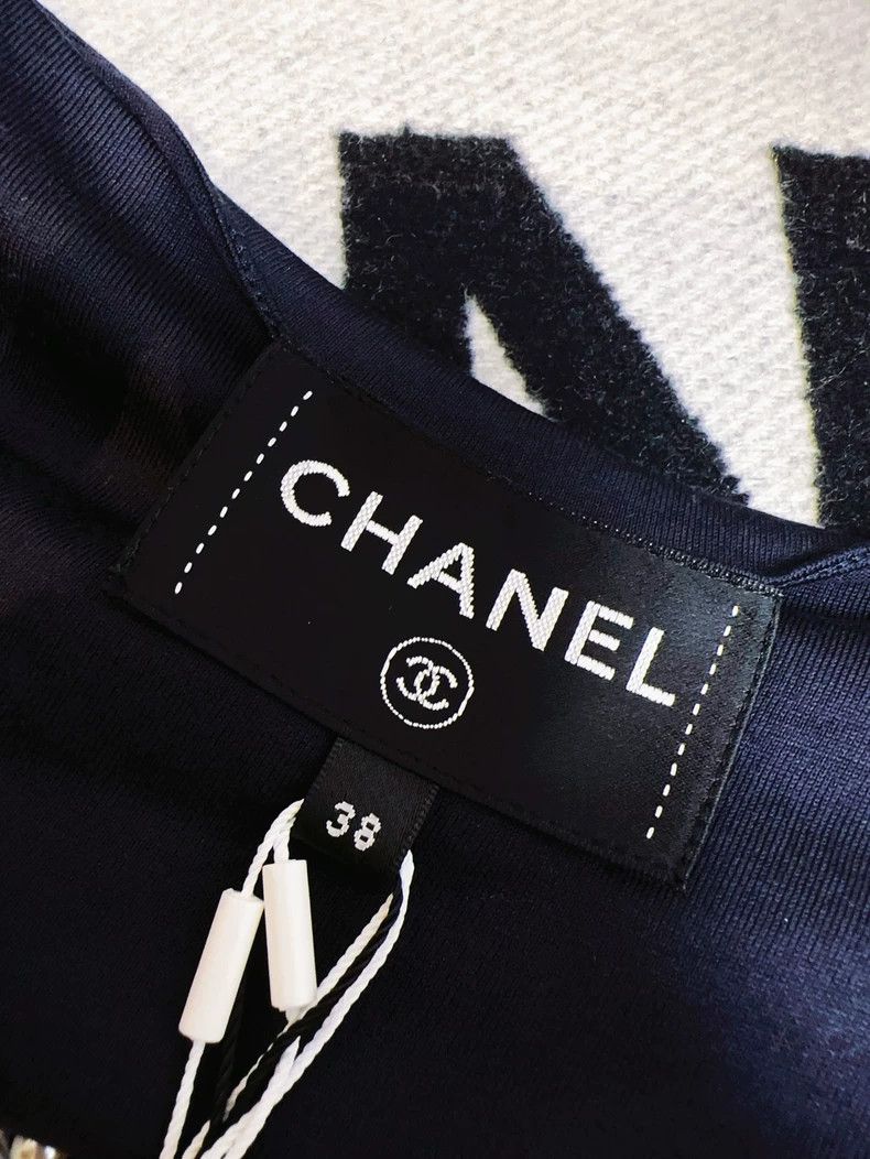 Chanel Chanel 21c early spring dark blue sleeveless large double Size XS / US 0-2 / IT 36-38 - 5 Thumbnail