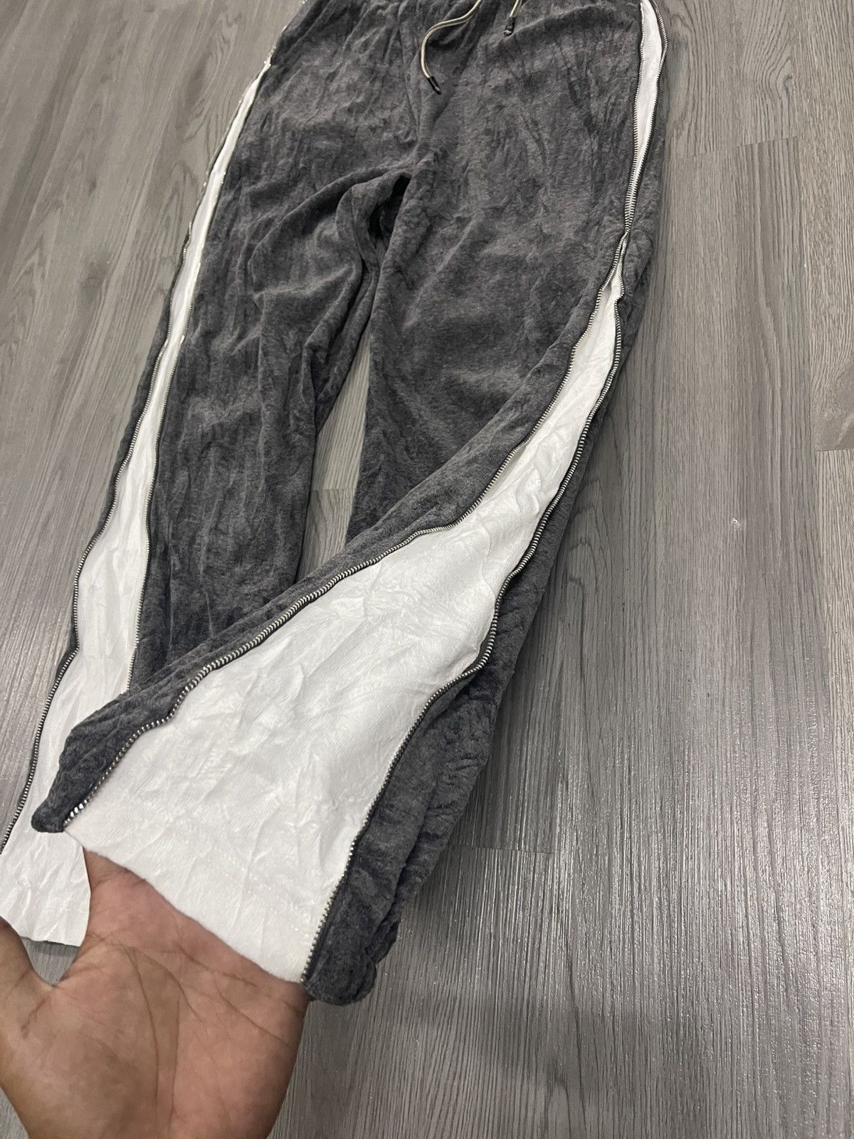 Celine Last drop⚡️Celine Side Zipped Velvet Jogger Pant Size US 30 / EU 46 - 10 Thumbnail