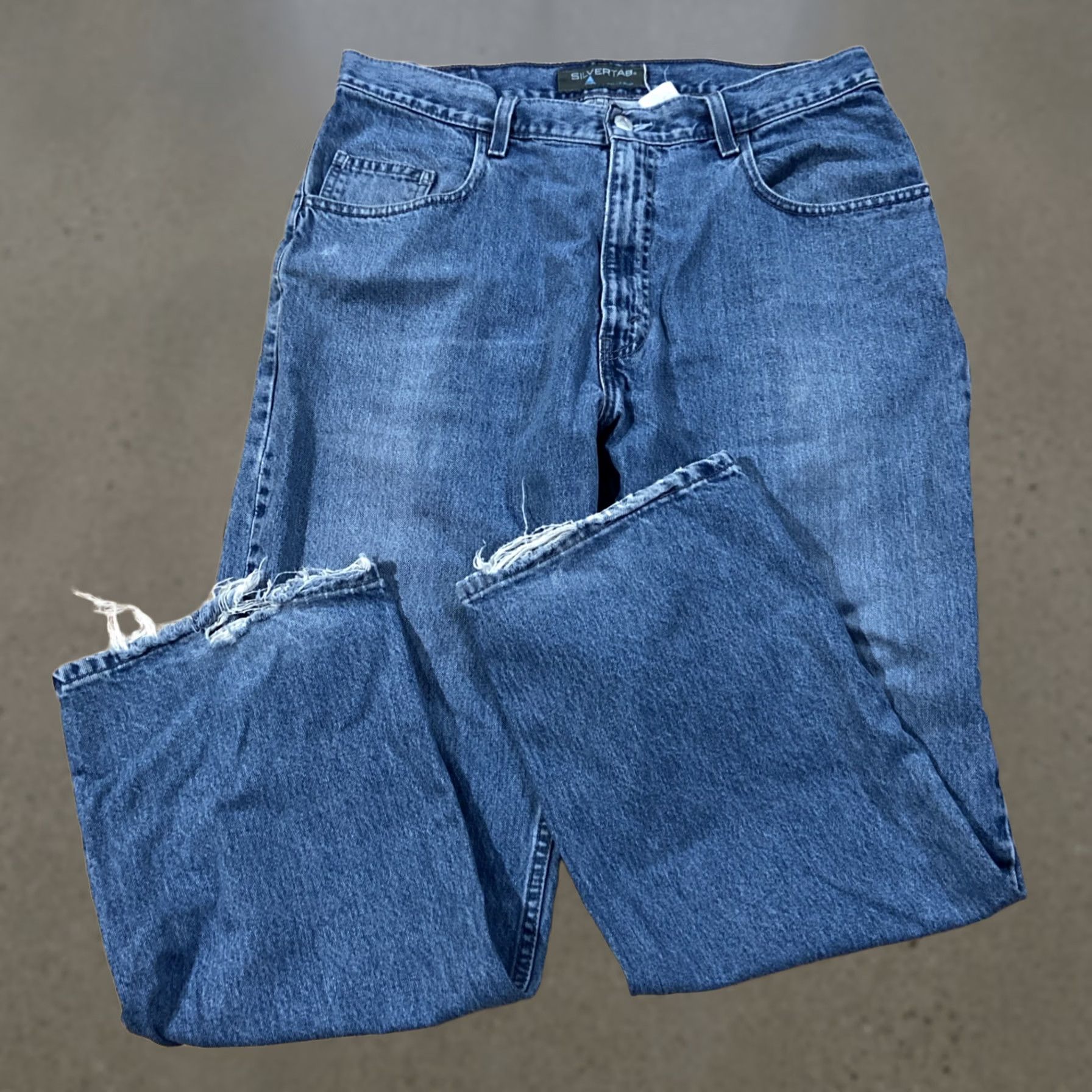 Levi's VINTAGE Levi's Silver Tab Jeans Light Wash Denim 33x27 Relaxed Straight 5-Pocket Mens Blue 90s American Theme Jeans Size US 33 - 1 Thumbnail