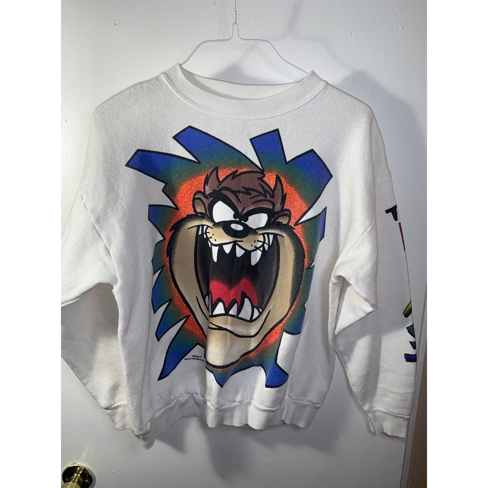 Vintage Vintage Looney Tunes Taz Sweater White L/M Size US L / EU 52-54 / 3 - 12 Thumbnail