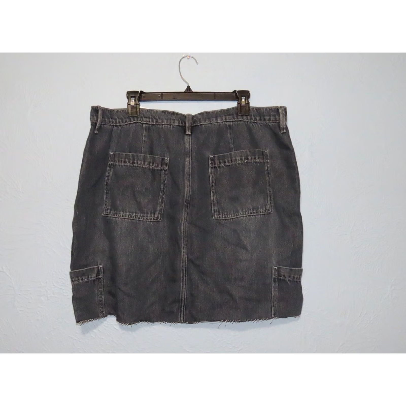 Old Navy Old Navy Anika Mid-Rise Drapey Denim Cut Off Mini Skirt 16 Blue Denim Short Skirt Women Size 16 Size 38" / US 16 / IT 52 - 5 Thumbnail