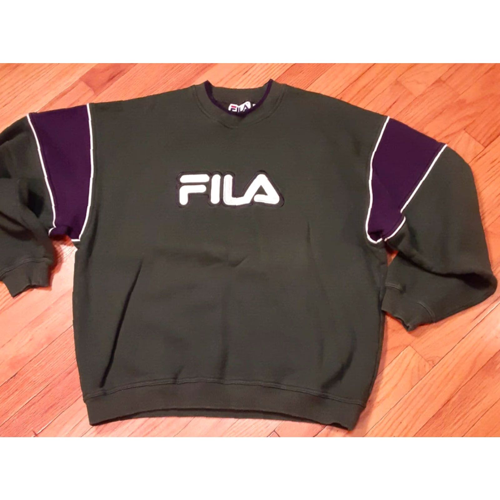 Fila VINTAGE FILA Sweatshirt 1990s Embroidered Spell-Out Green-Blue LG Mens Pullover Round Neck Hard to Overlook 90s Theme Size US L / EU 52-54 / 3 - 3 Thumbnail