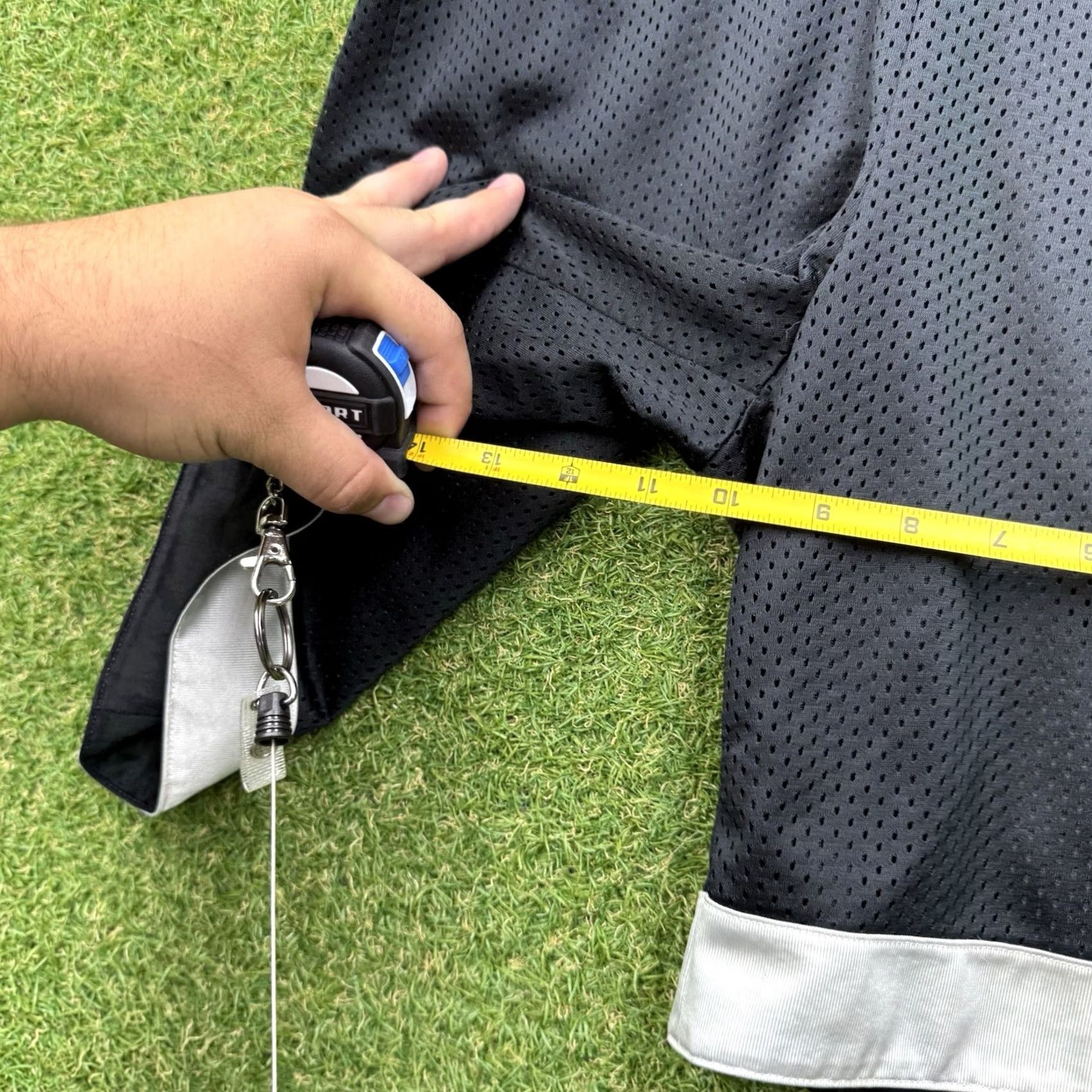 Nike VINTAGE Nike Shorts Womens M Black Satin Nylon 90s Y2K Sports Shorts Size M / US 6-8 / IT 42-44 - 5 Thumbnail