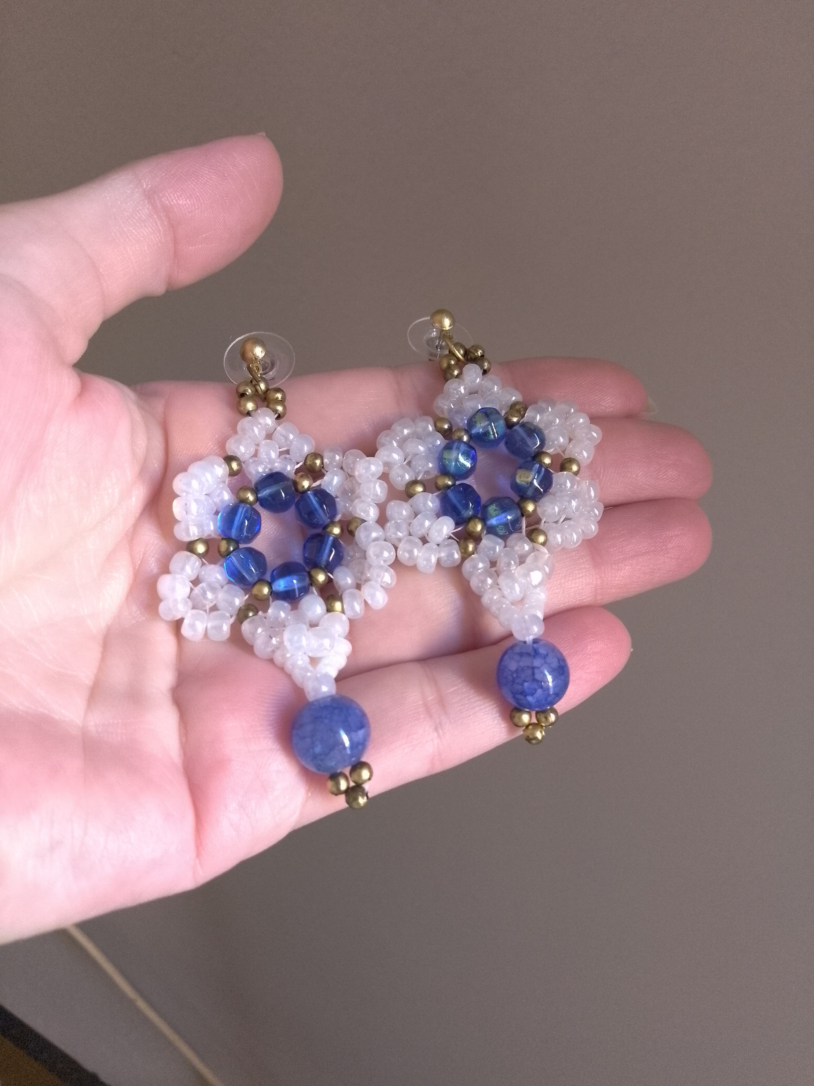 Handmade Earrings Flower Beaded White Blue Agate Gemstones Size ONE SIZE - 3 Thumbnail