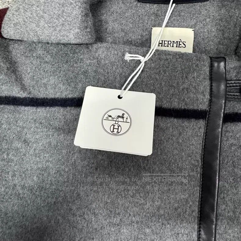 Hermes Hermes Grey Leather Patch Short Cashmere Jacket Size XS / US 0-2 / IT 36-38 - 4 Thumbnail