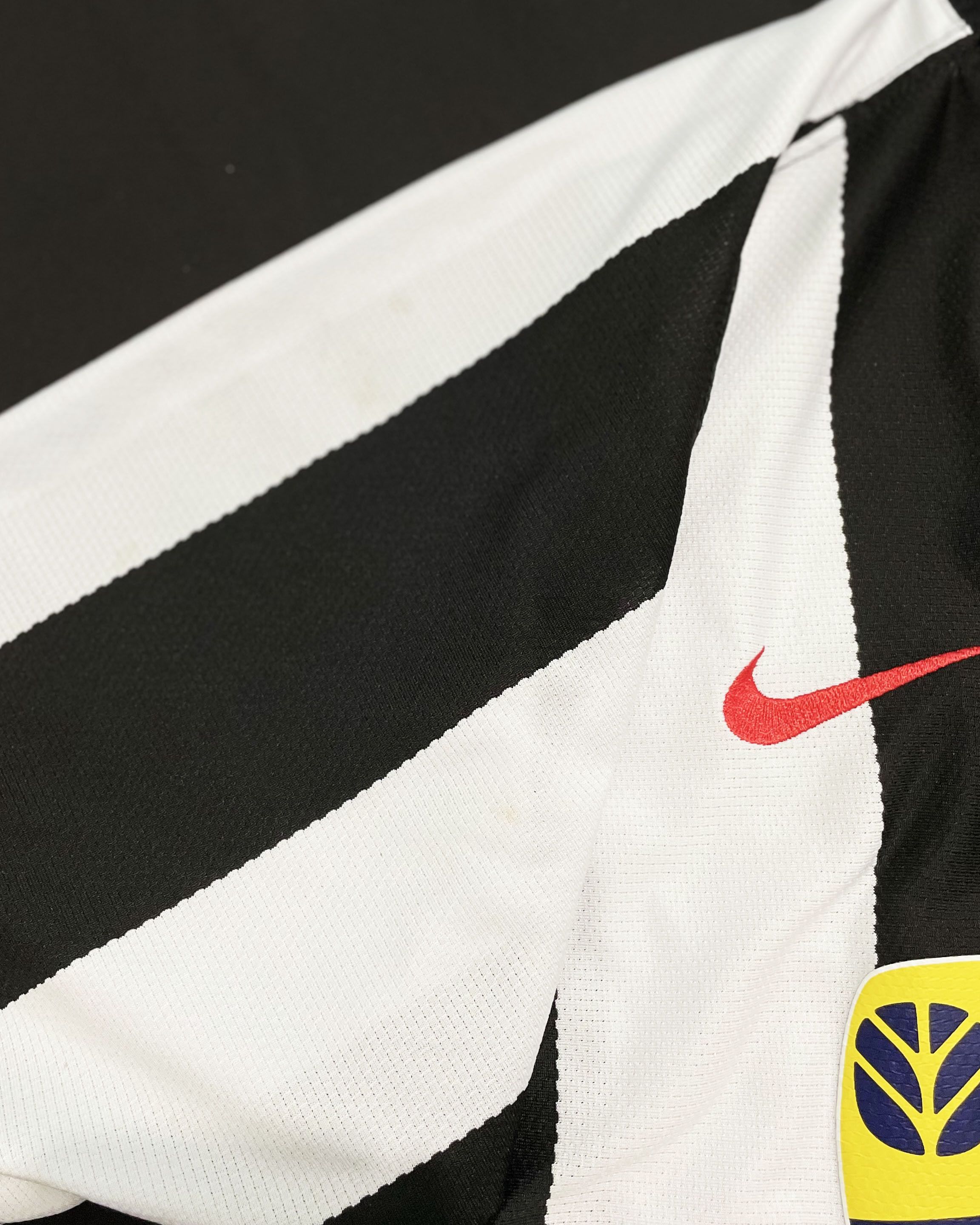 Nike Juventus Home Kit 2007 2008 Size US M / EU 48-50 / 2 - 7 Thumbnail