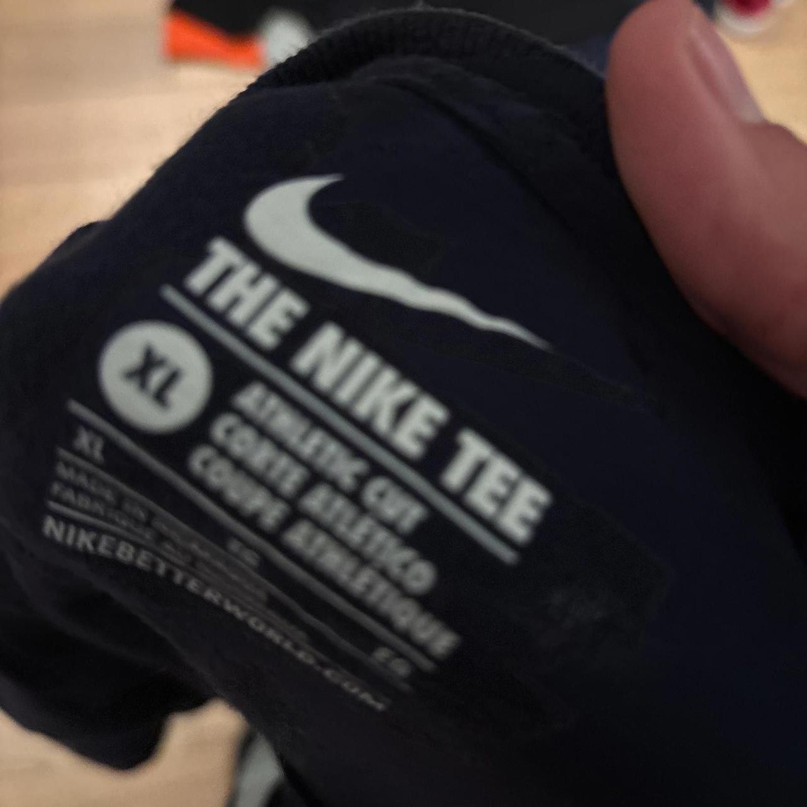 Nike Classic Navy Nike Tee Size US XL / EU 56 / 4 - 5 Thumbnail