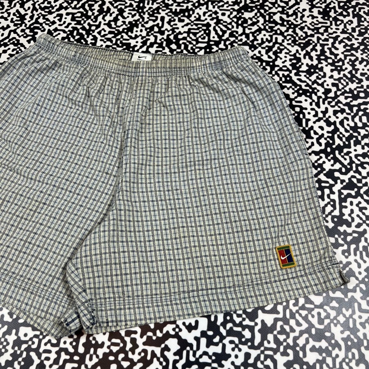 Nike Vintage 90s Nike Challenger Court Retro Checked Shorts Rare Size US 32 / EU 48 - 2 Thumbnail