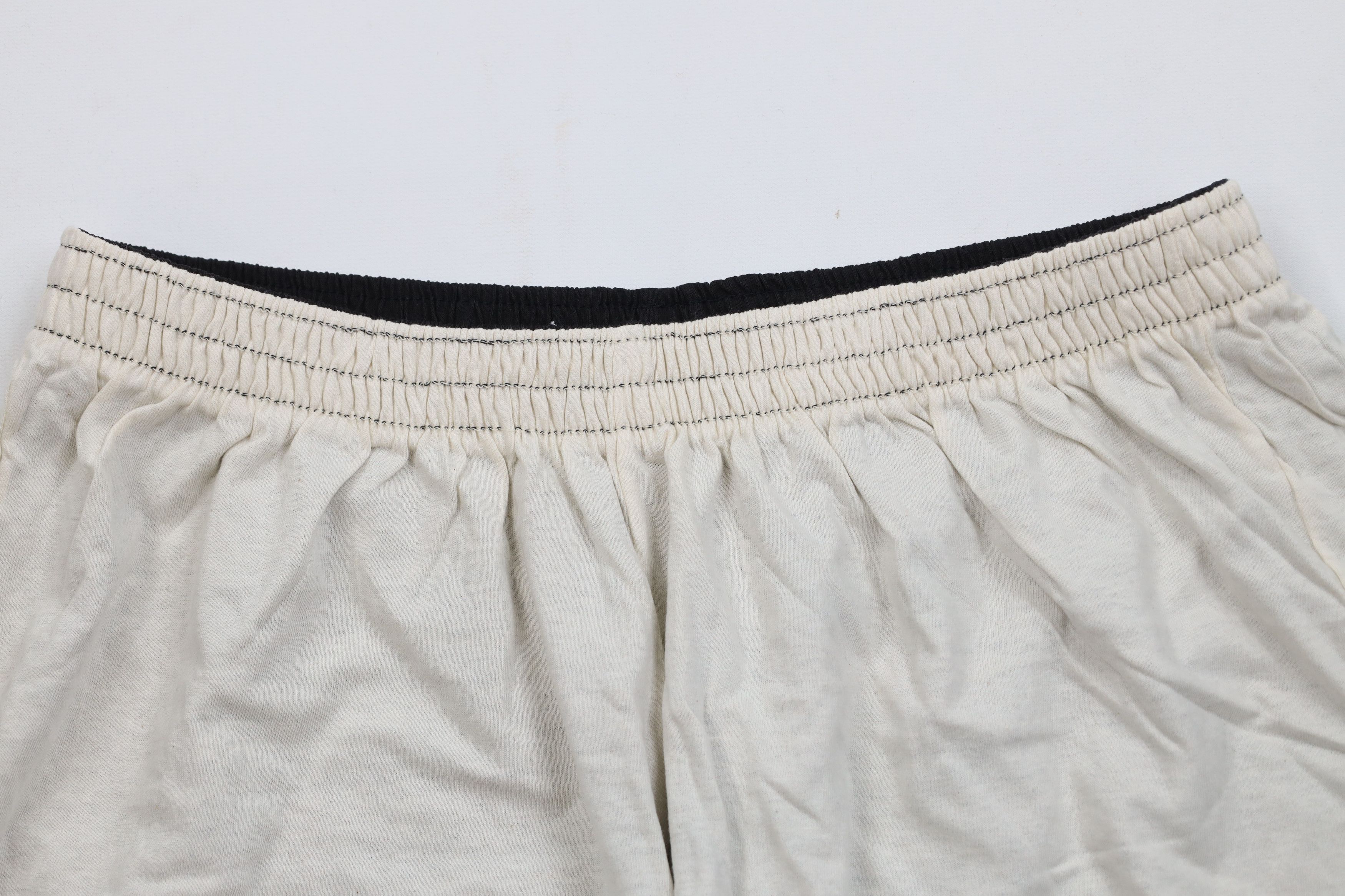 Adidas Deadstock Vintage 90s Adidas Reversible Above Knee Shorts Size US 36 / EU 52 - 14 Thumbnail