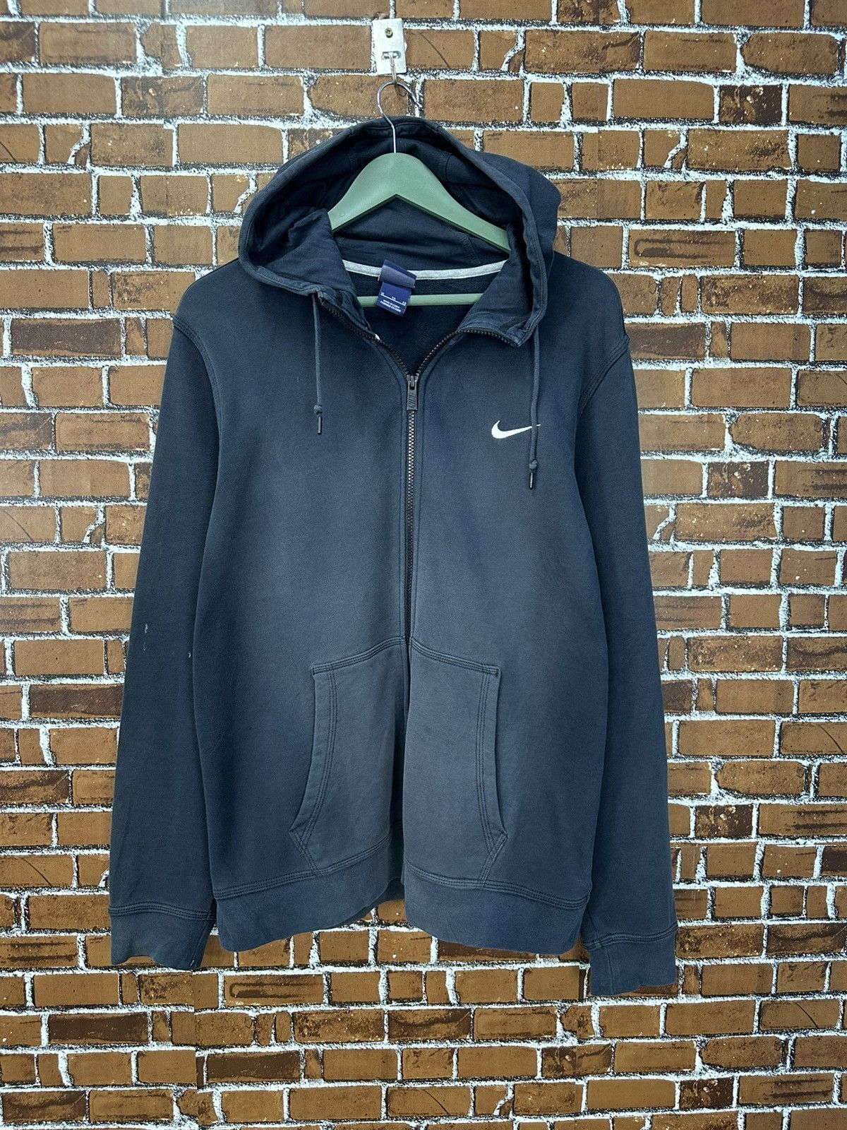Nike Nike Small Swoosh Sun Faded Zipper Y2k Hoodie Z315 Size US L / EU 52-54 / 3 - 1 Thumbnail