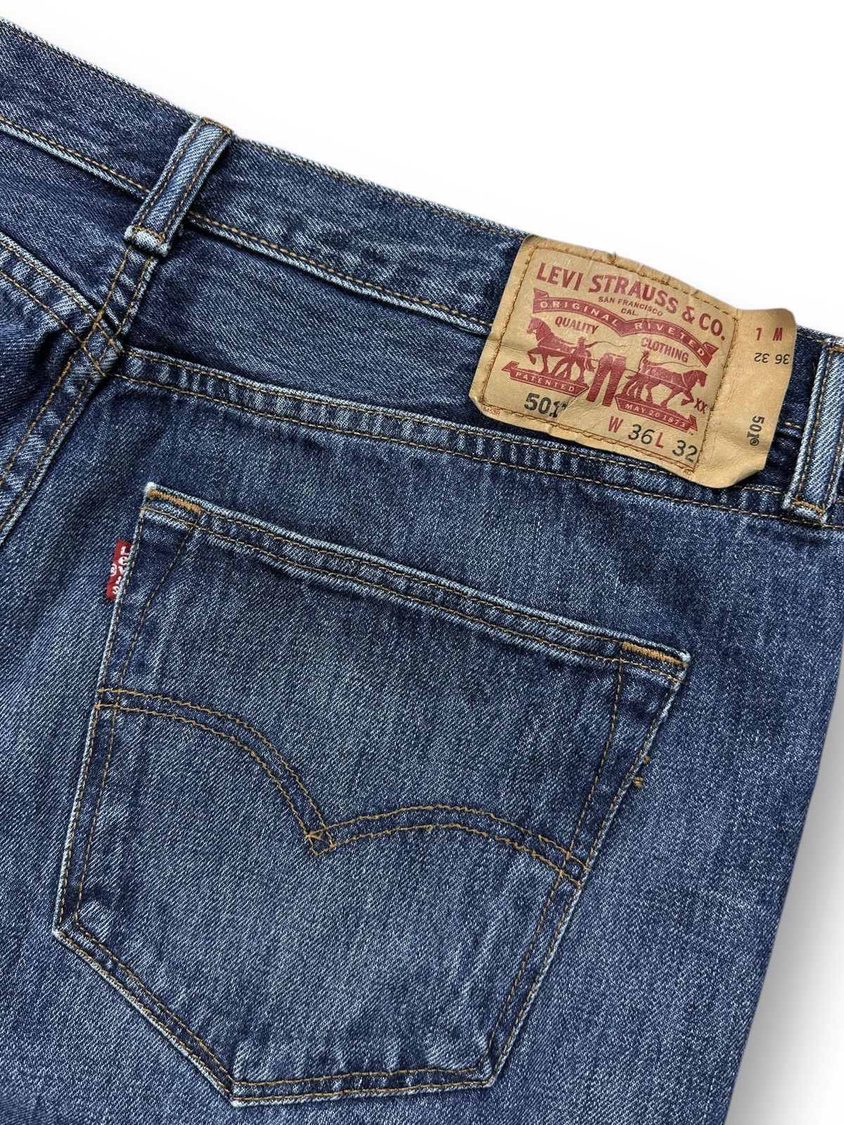 Levi's Levis 501 Jeans Blue Denim Pants Men’s Size W36 L32 Size US 36 / EU 52 - 4 Thumbnail