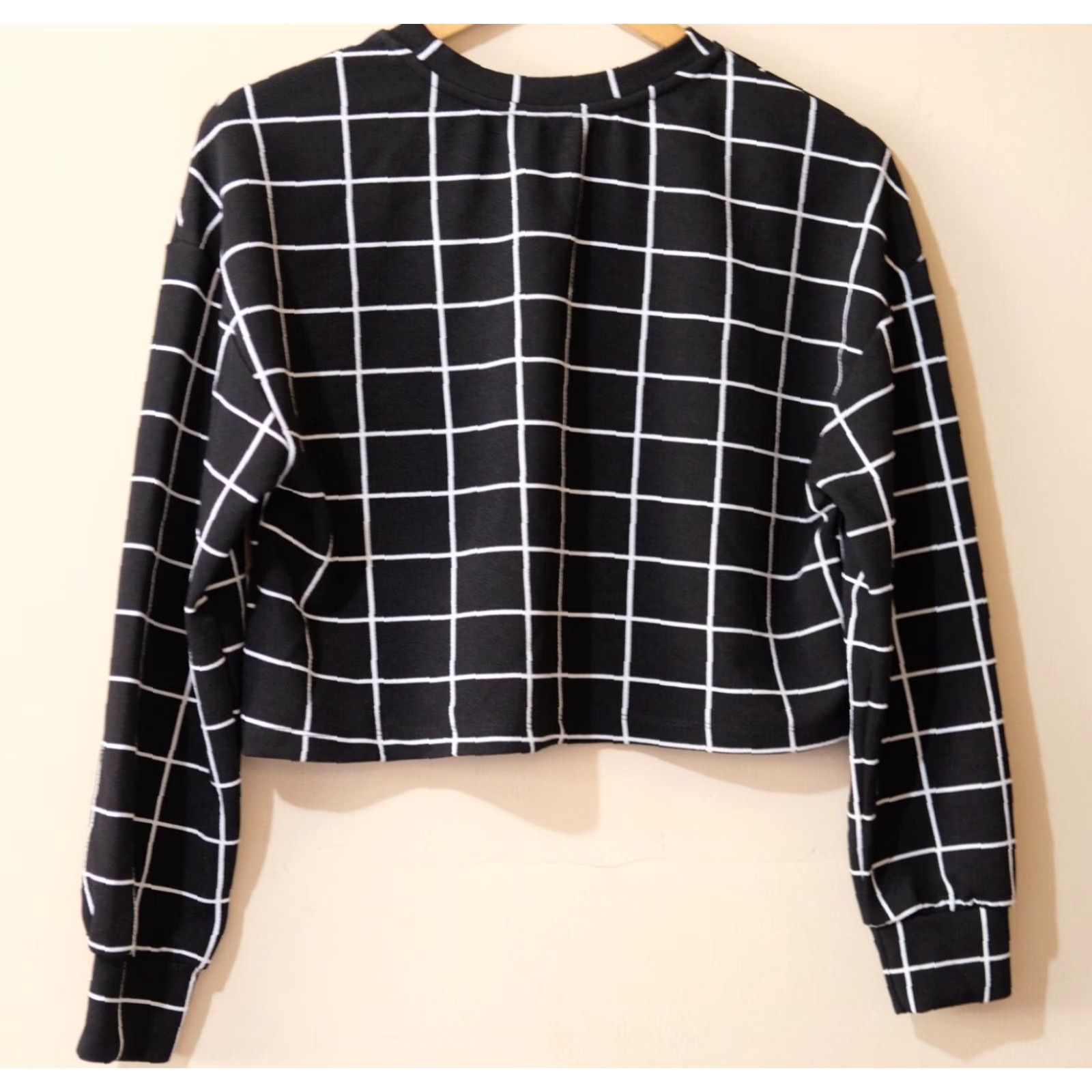 Shein SHEIN Crew Neck Stretch Plaid Long Sleeve Crop Top Black/White Women's S Shirt Size S / US 4 / IT 40 - 5 Thumbnail