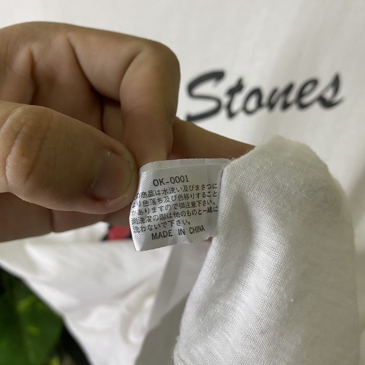 Band Tees Vintage 1980s The Rolling Stones OG Logo T Shirt Size US M / EU 48-50 / 2 - 4 Thumbnail