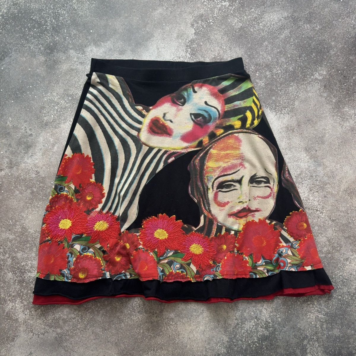 If Six Was Nine × Japanese Brand Amazing Vintage Avant Garde Crazy Skirt Size 30" / US 8 / IT 44 - 1 Thumbnail