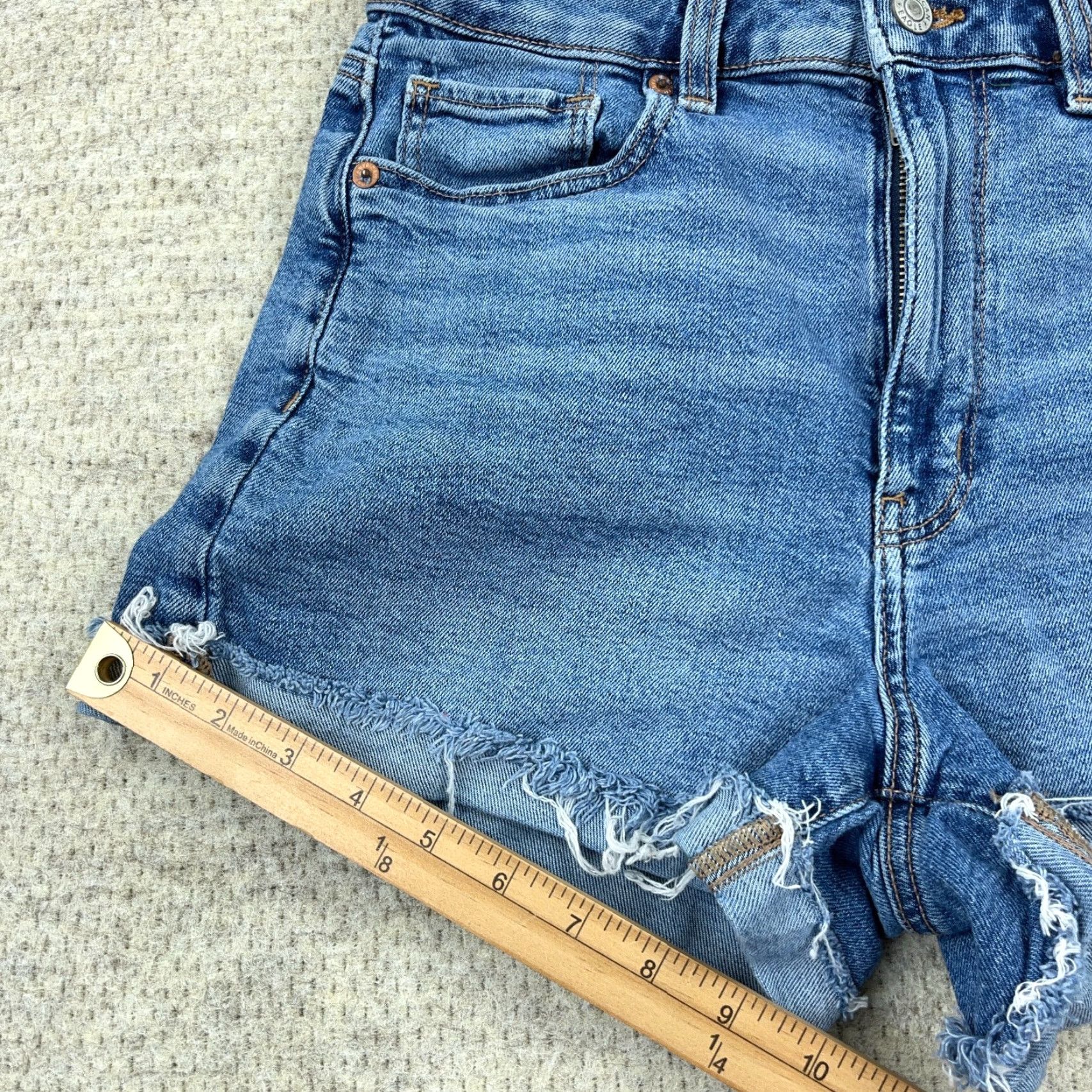 American Eagle Outfitters American Eagle Outfitters Mom Shorts Women 6 Denim Light Blue Cargo Baggy 5-Pocket Stretch Cuffed Size 28" / US 6 / IT 42 - 6 Thumbnail
