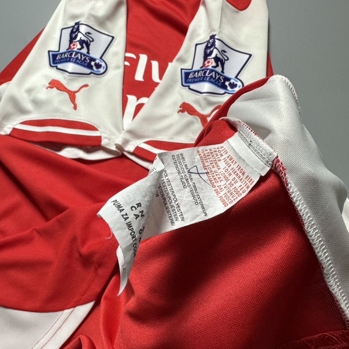Puma ARSENAL PUMA 2014/2015 FOOTBALL SOCCER HOME JERSEY #11 OZIL Size US M / EU 48-50 / 2 - 12 Thumbnail