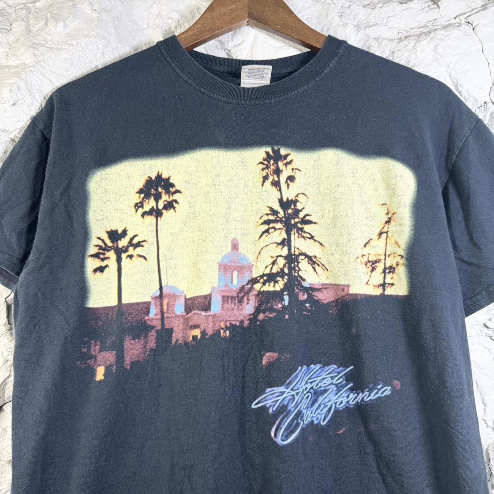 Other VTG Eagles Hotel California Tee Size Medium Size US M / EU 48-50 / 2 - 3 Thumbnail
