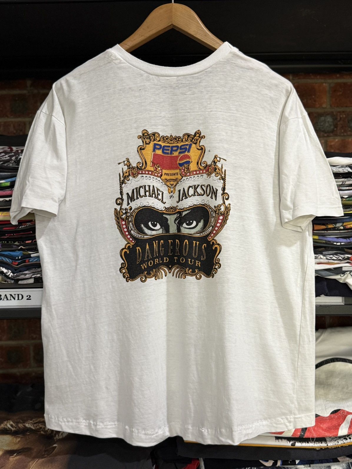 Band Tees Thrashed Vintage 90s Michael Jackson World Tour Europe Tee Size US L / EU 52-54 / 3 - 1 Thumbnail