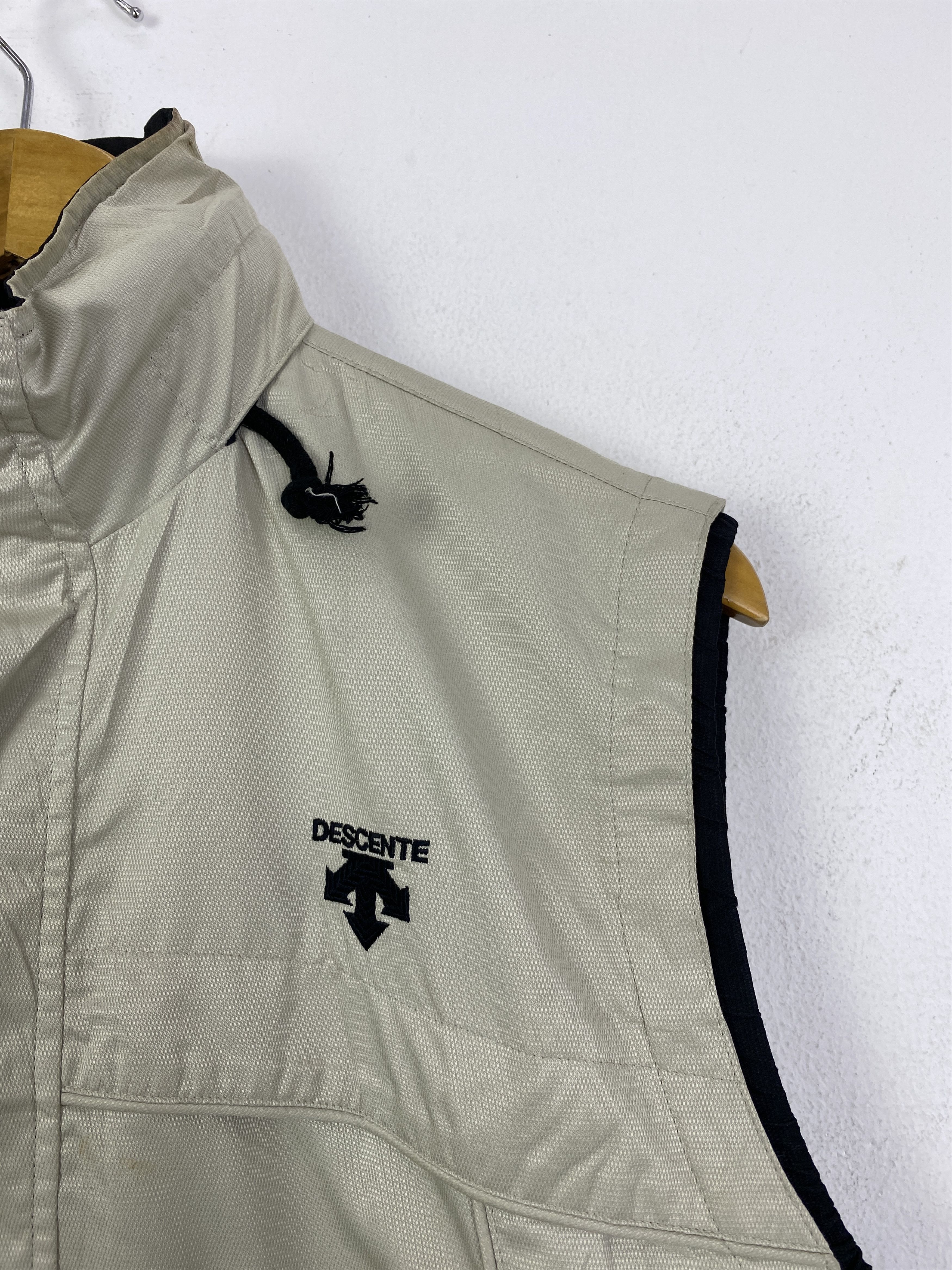 Descente Vintage Descente Golf Beige Windbreaker Vest JA0194 Size US S / EU 44-46 / 1 - 8 Thumbnail
