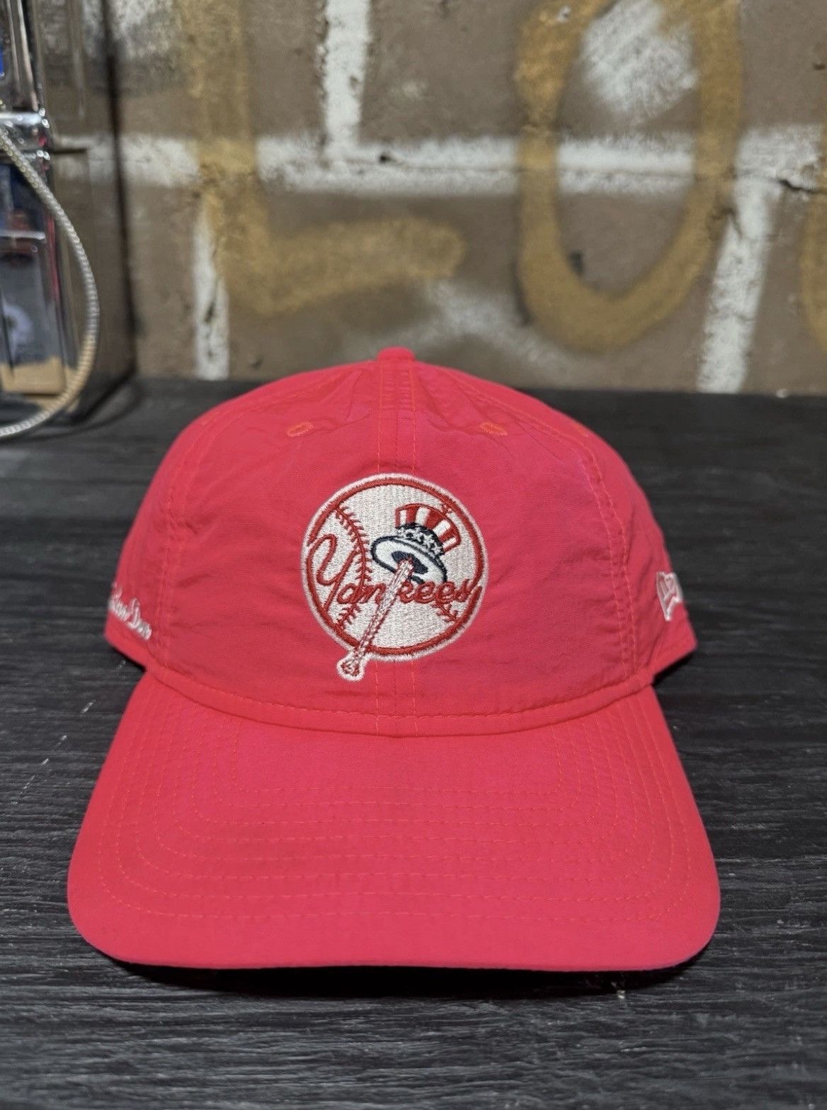Aime Leon Dore × New Era New Era Aime Leon Dore New York Yankees Cap Hot Pink Size ONE SIZE - 2 Thumbnail
