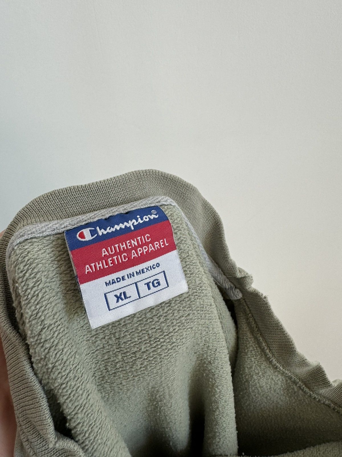 Champion × Vintage Vintage Champion Distressed Sweatshirt Made in Mexico Size US XL / EU 56 / 4 - 6 Thumbnail