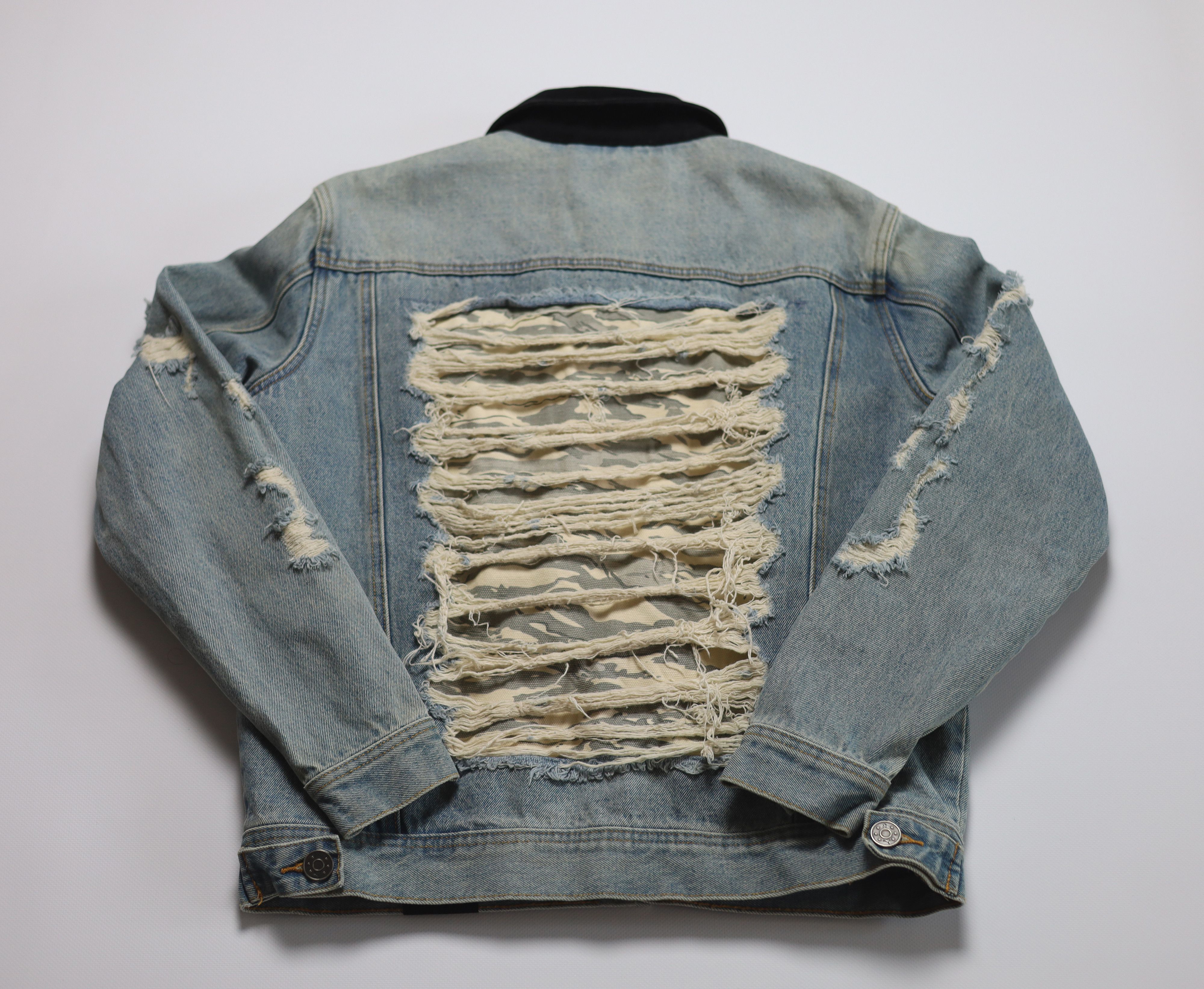 Puma × The Weeknd Puma x The Weeknd XO Disstressed Denim Jacket OVO Drake Size US S / EU 44-46 / 1 - 9 Thumbnail